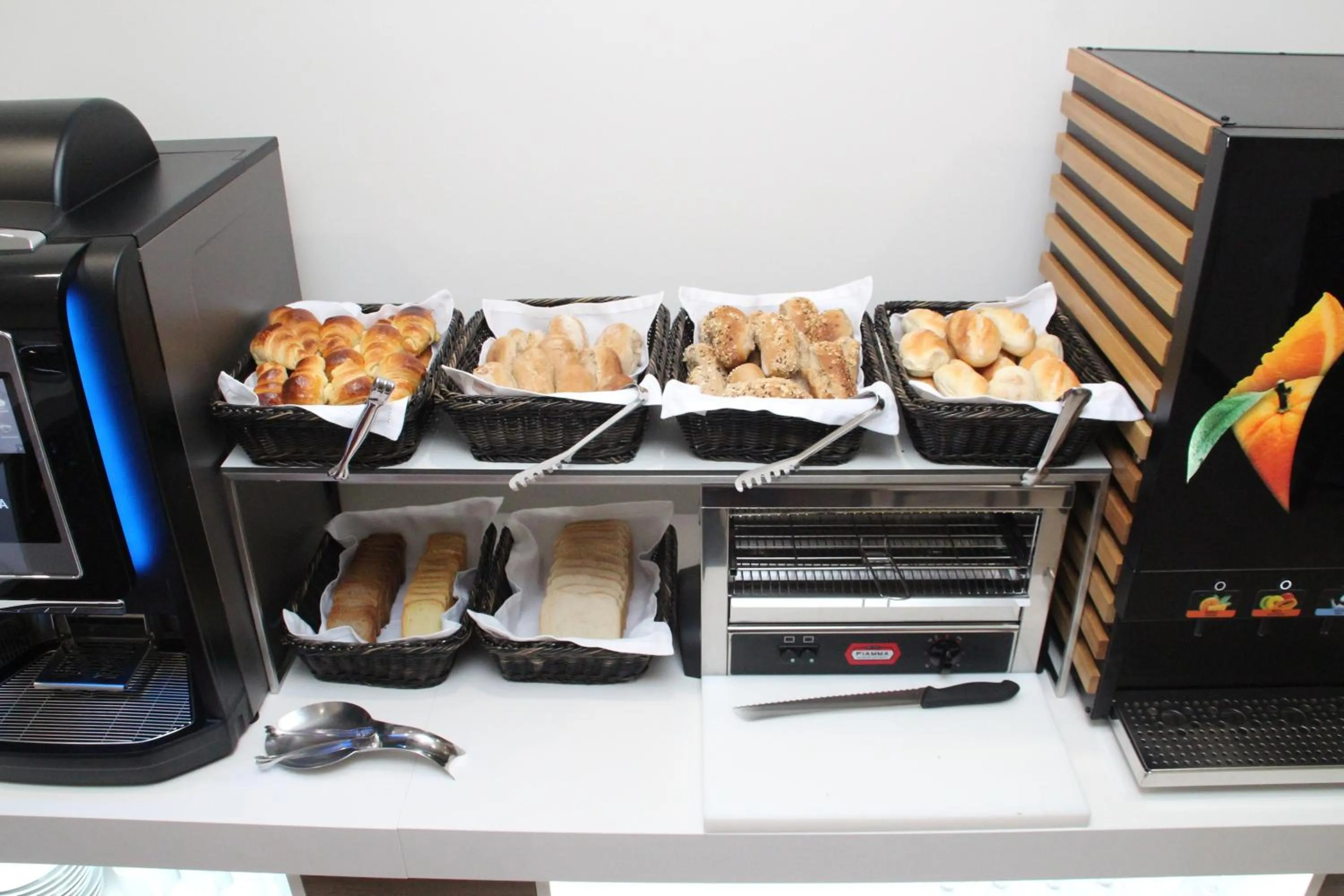 Buffet breakfast in Hotel Dona Sofia