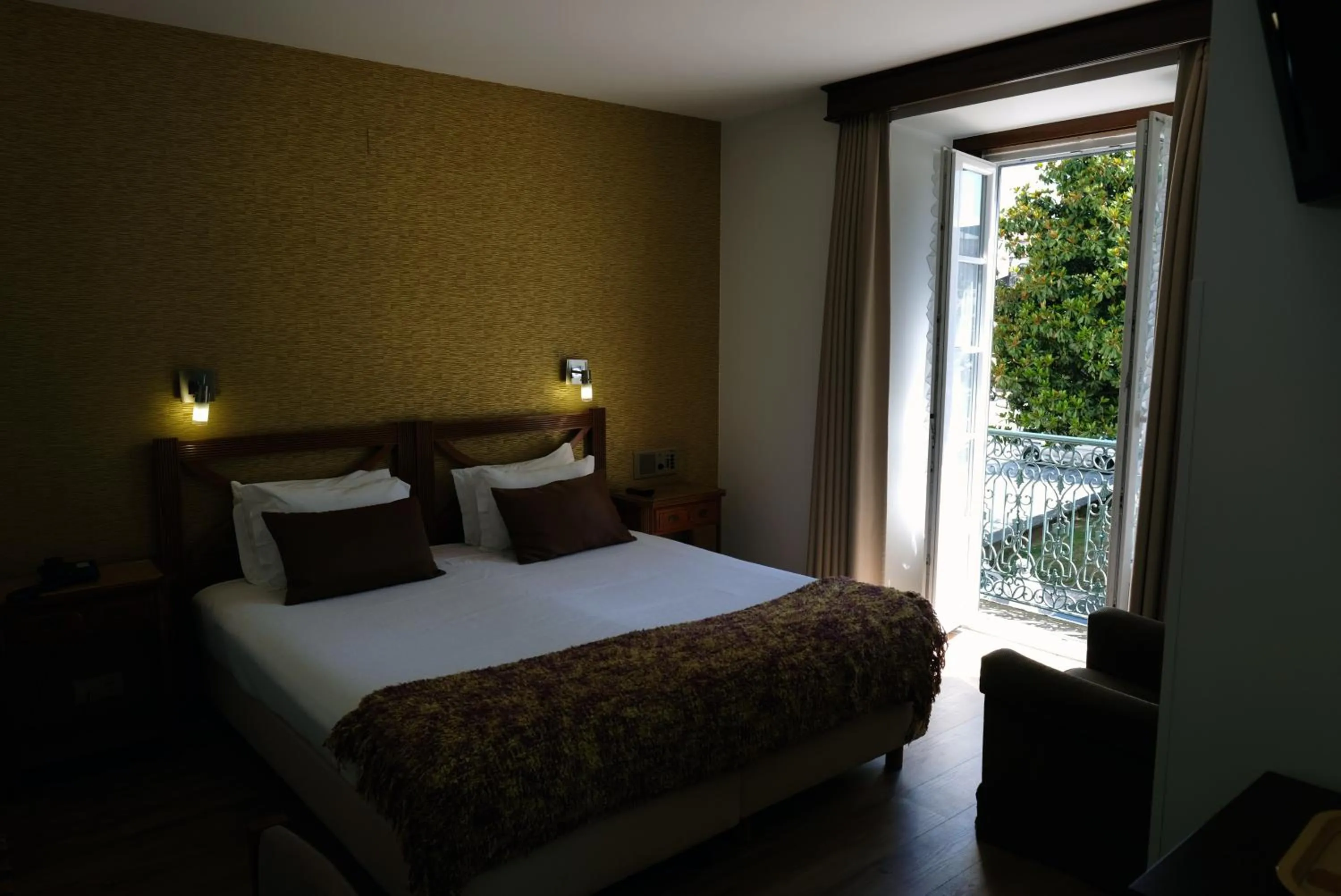 Bedroom, Bed in Hotel Dona Sofia