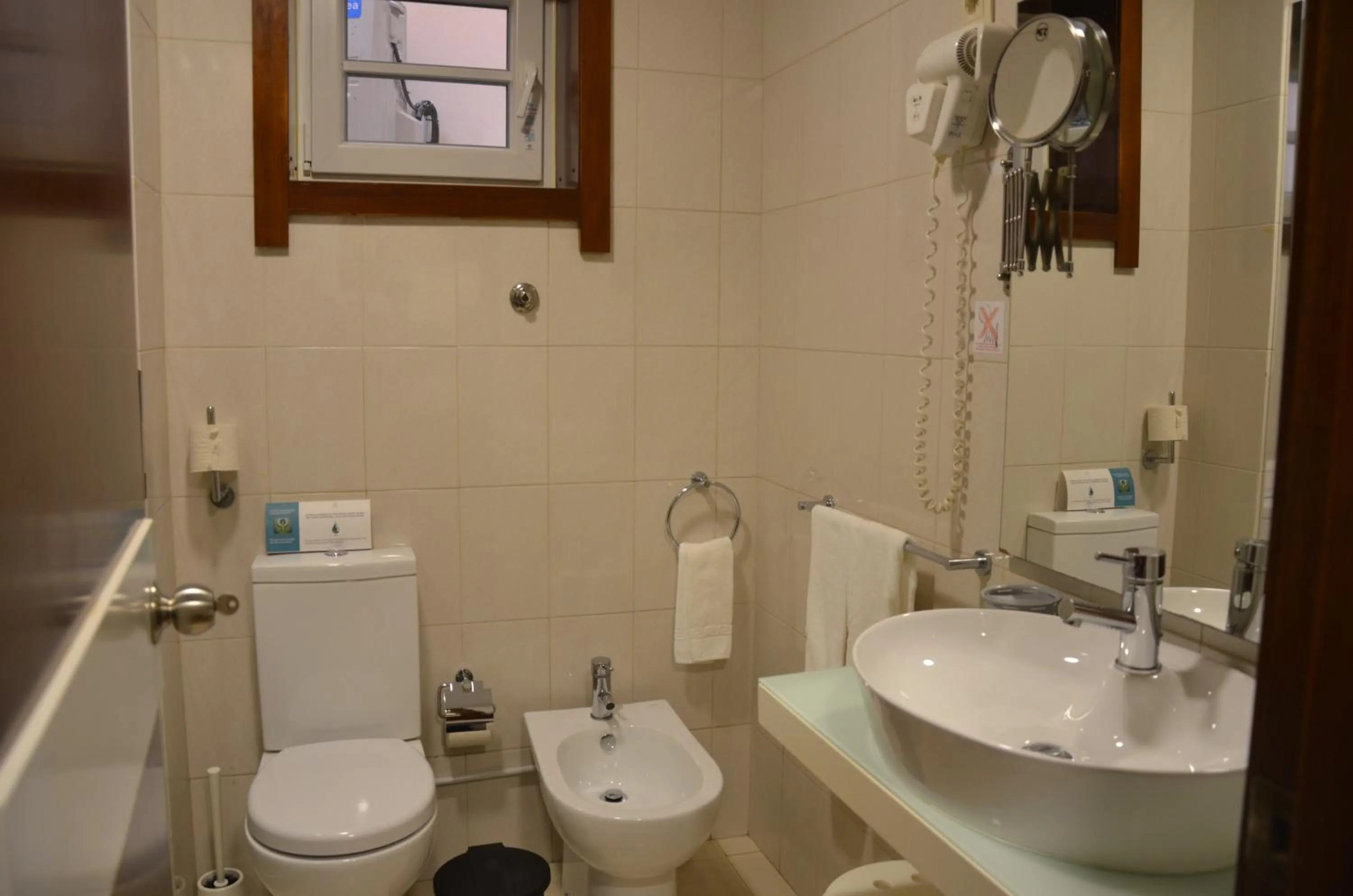 Toilet in Hotel Dona Sofia