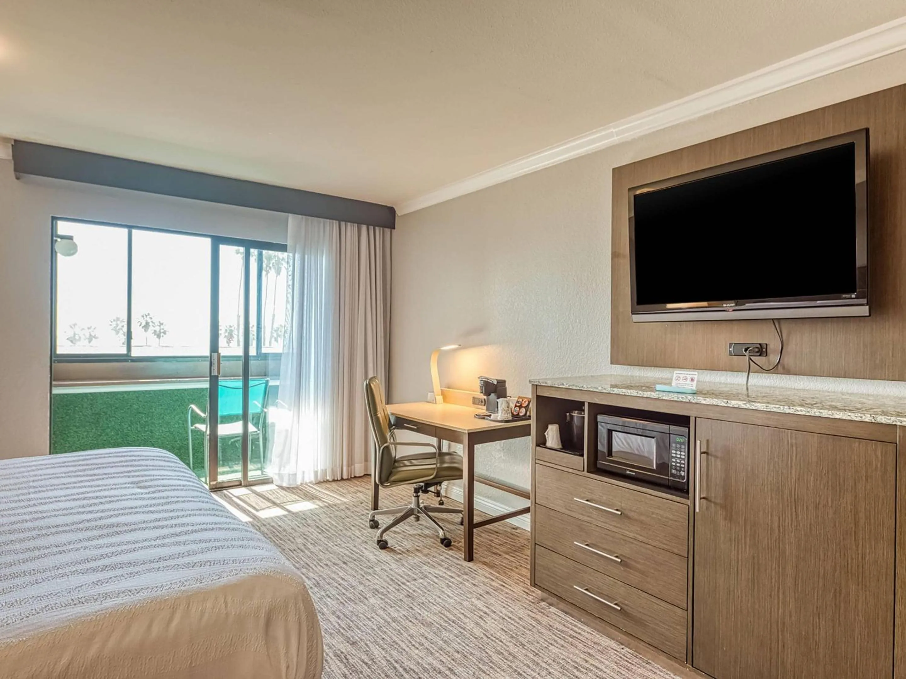 Bedroom, Bed in Amanzi Hotel, an Ascend Collection Hotel