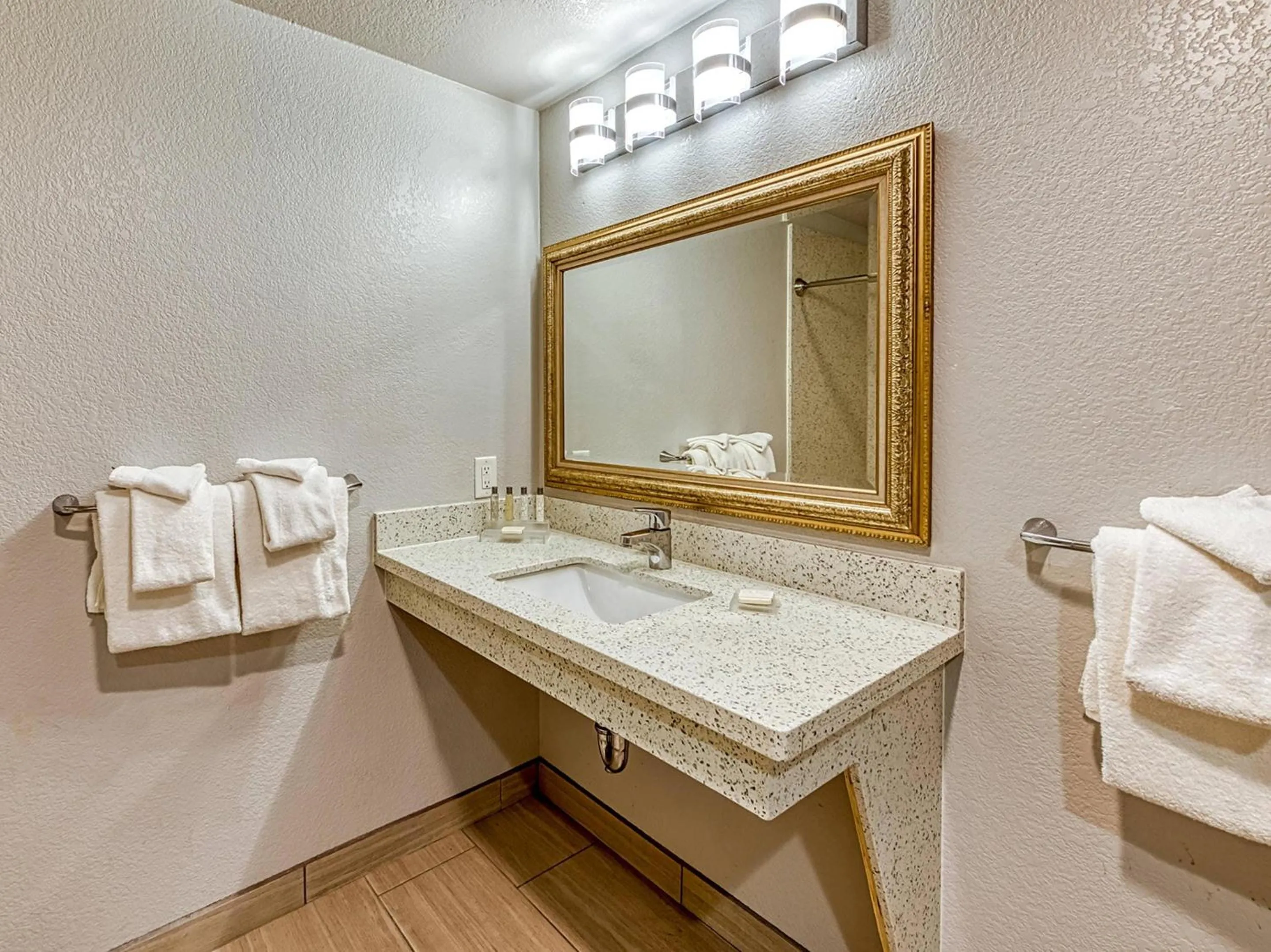 Bedroom in Amanzi Hotel, an Ascend Collection Hotel