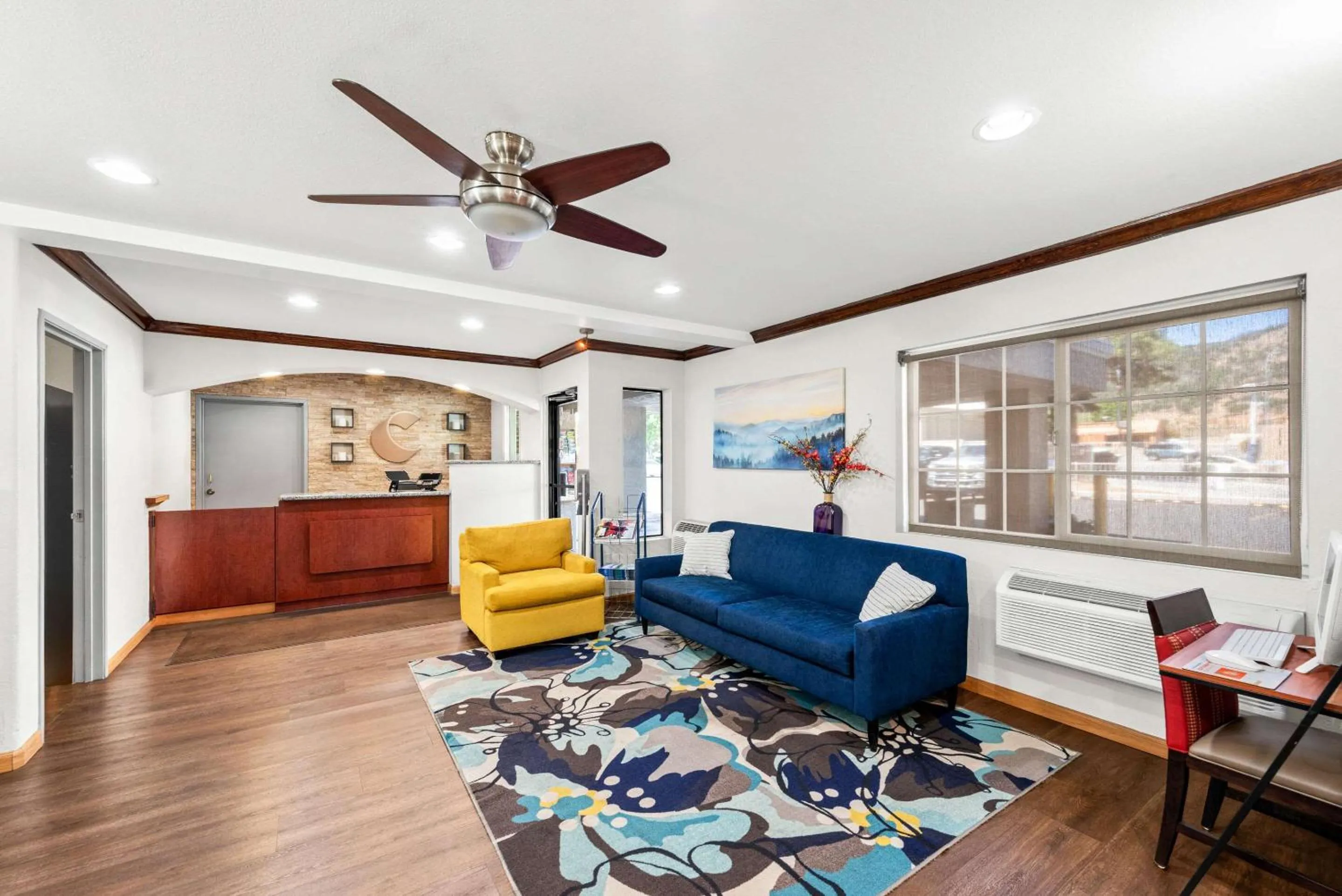 Lobby or reception in Comfort Inn Yreka I-5