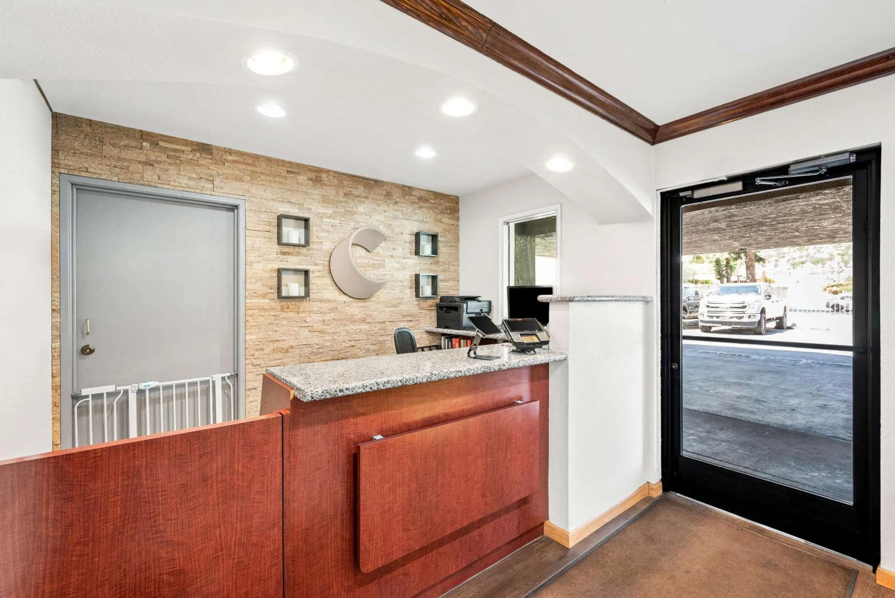 Lobby or reception in Comfort Inn Yreka I-5