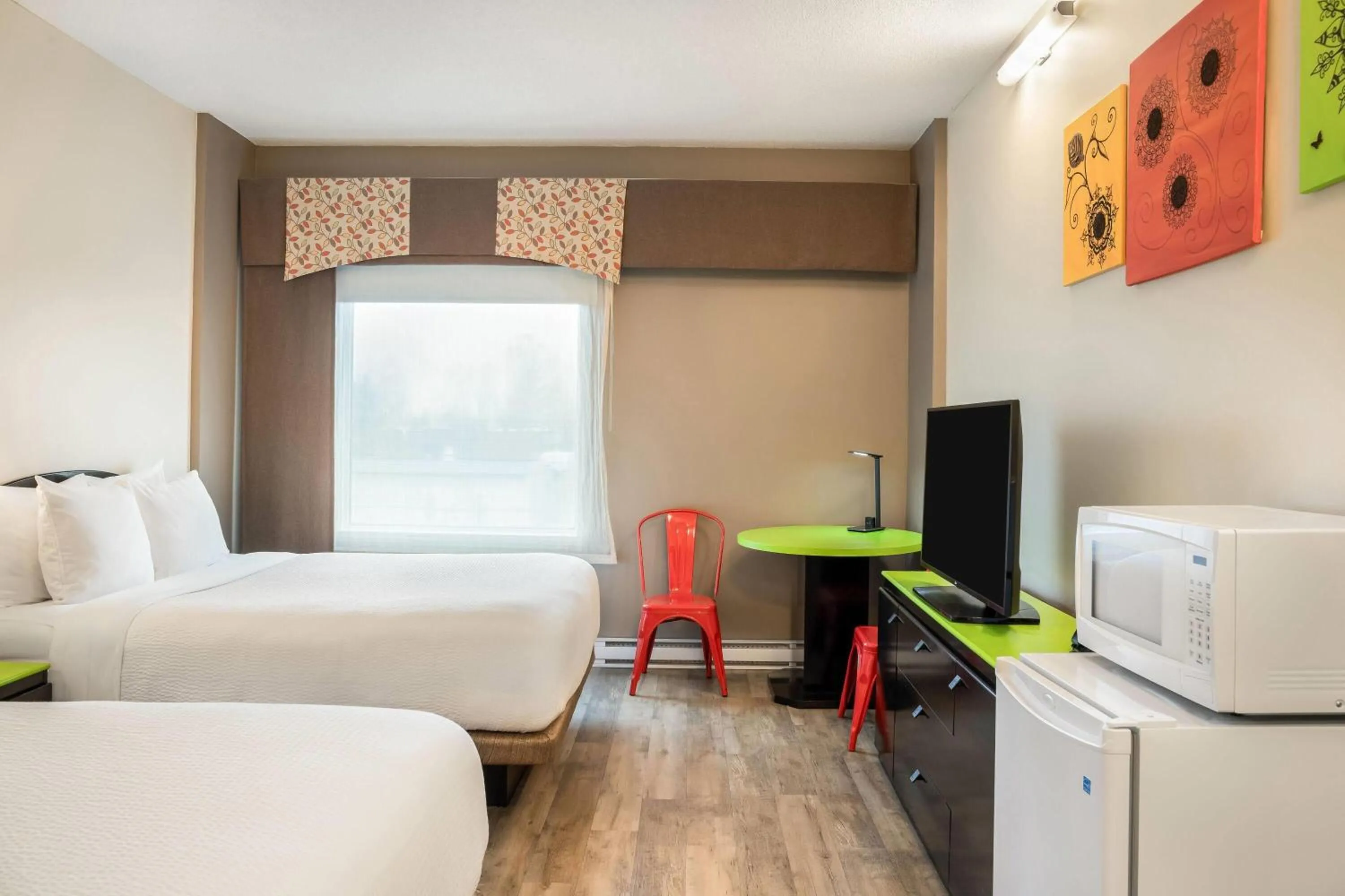 Bed in Days Inn by Wyndham Berthierville