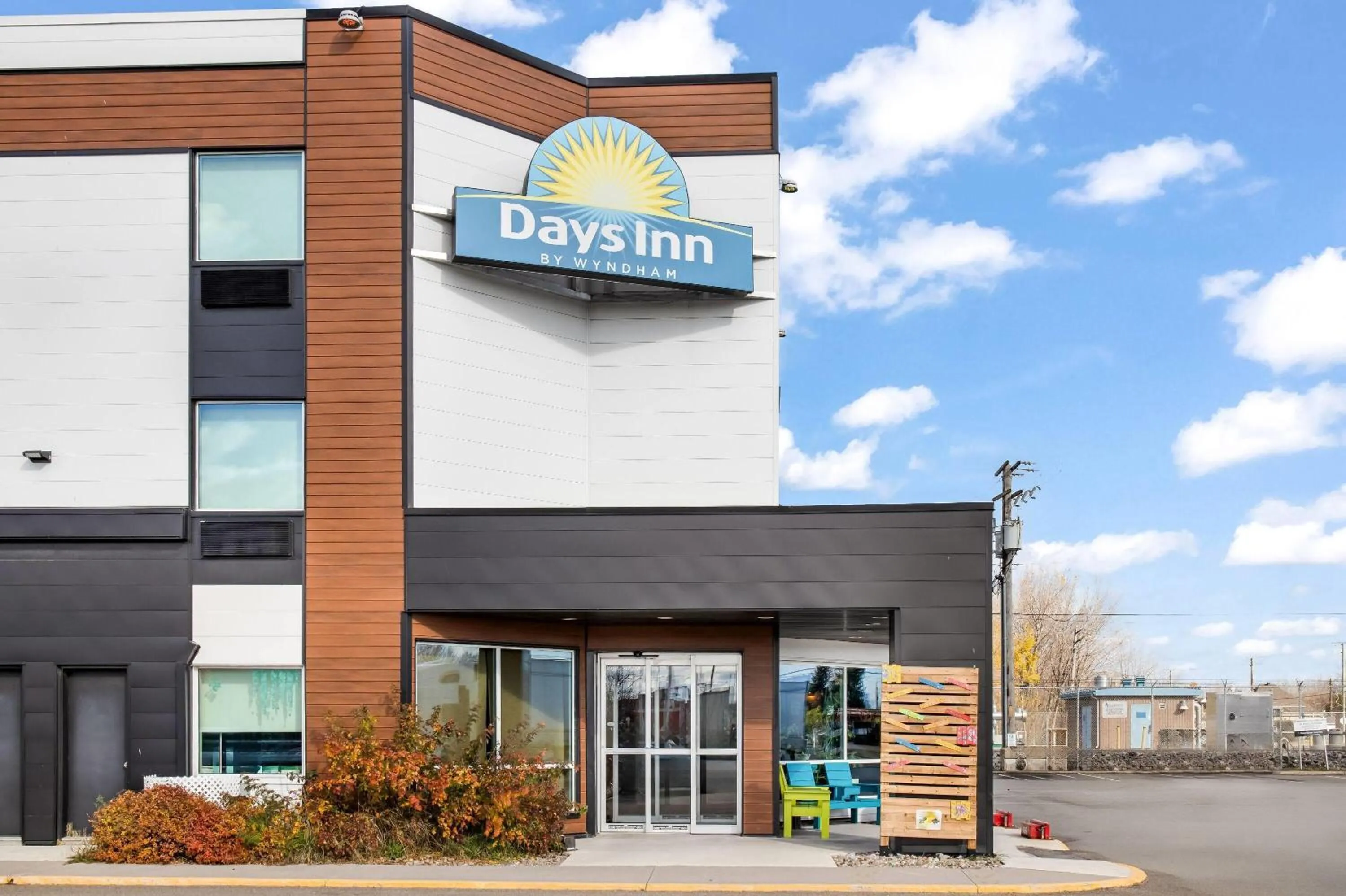 Property building in Days Inn by Wyndham Berthierville