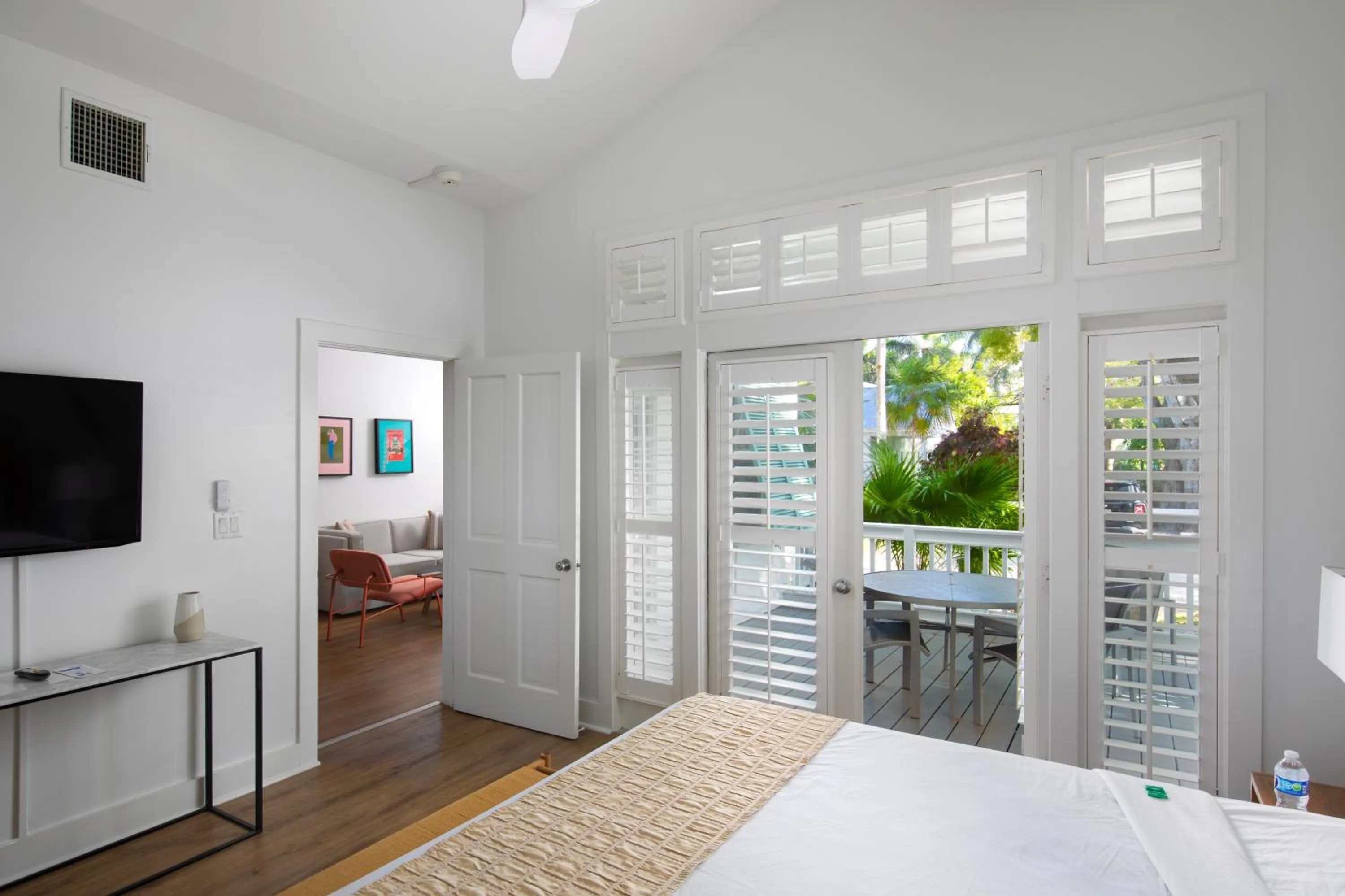 Bedroom, Bed in Paradise Inn - Adult Exclusive