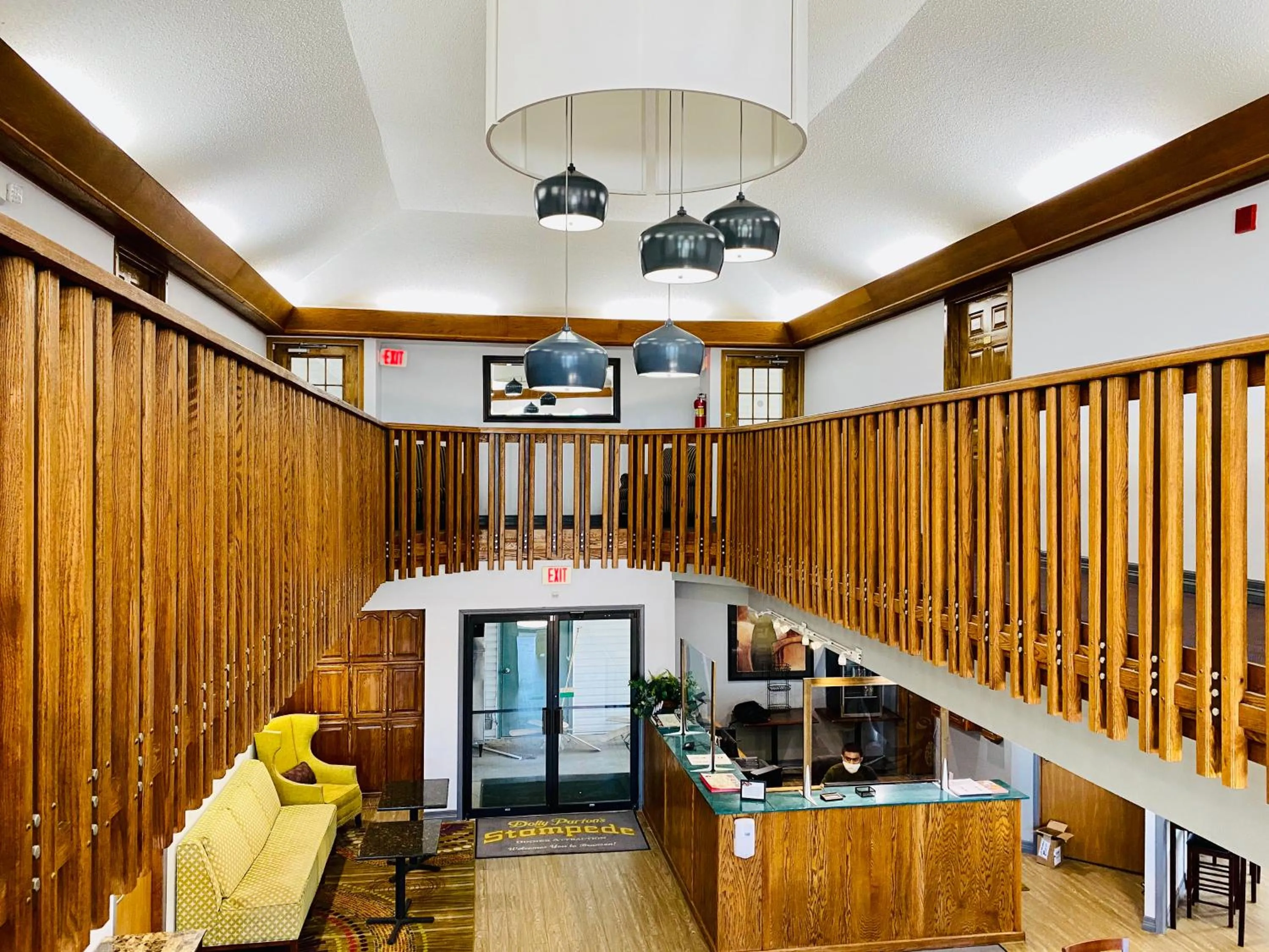 Lobby or reception in Howard Johnson by Wyndham Branson Theatre District