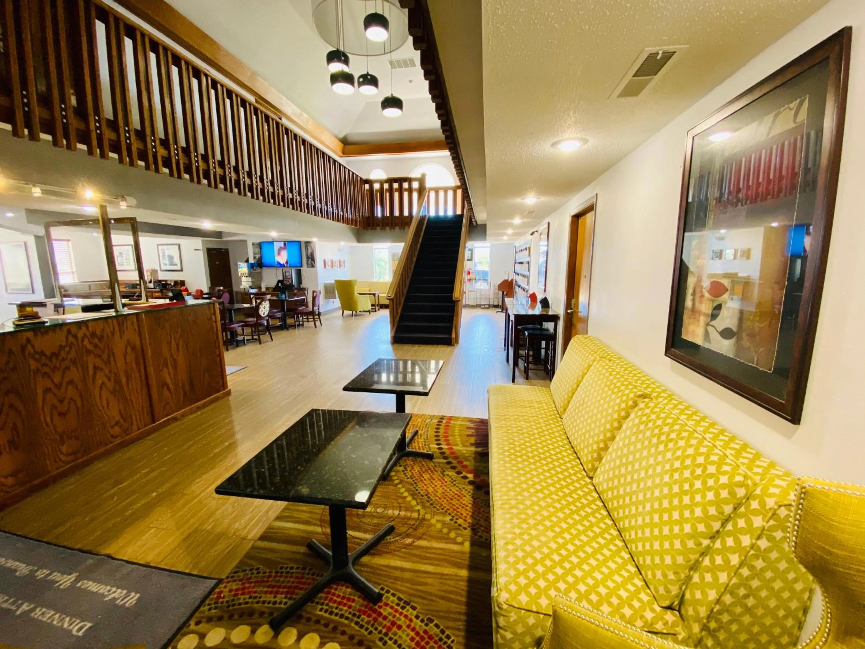 Lobby or reception in Howard Johnson by Wyndham Branson Theatre District