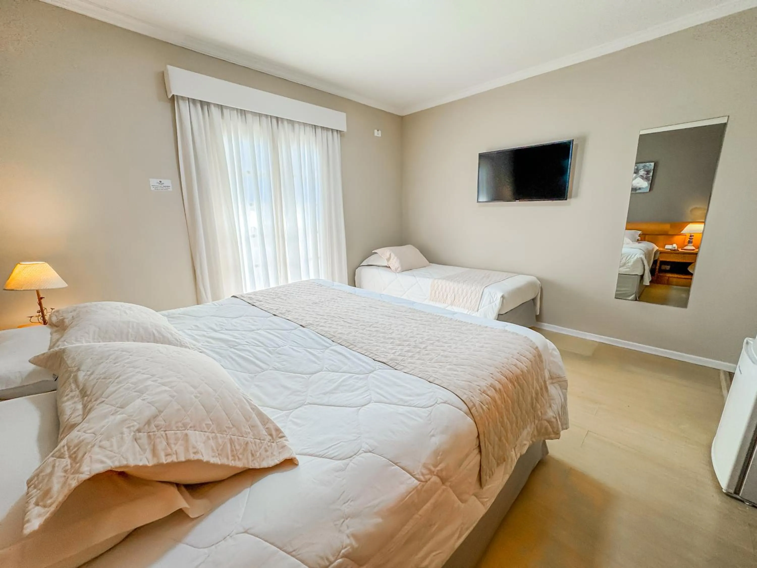 Bedroom, Bed in Pousada Nacional Inn Campos do Jordão