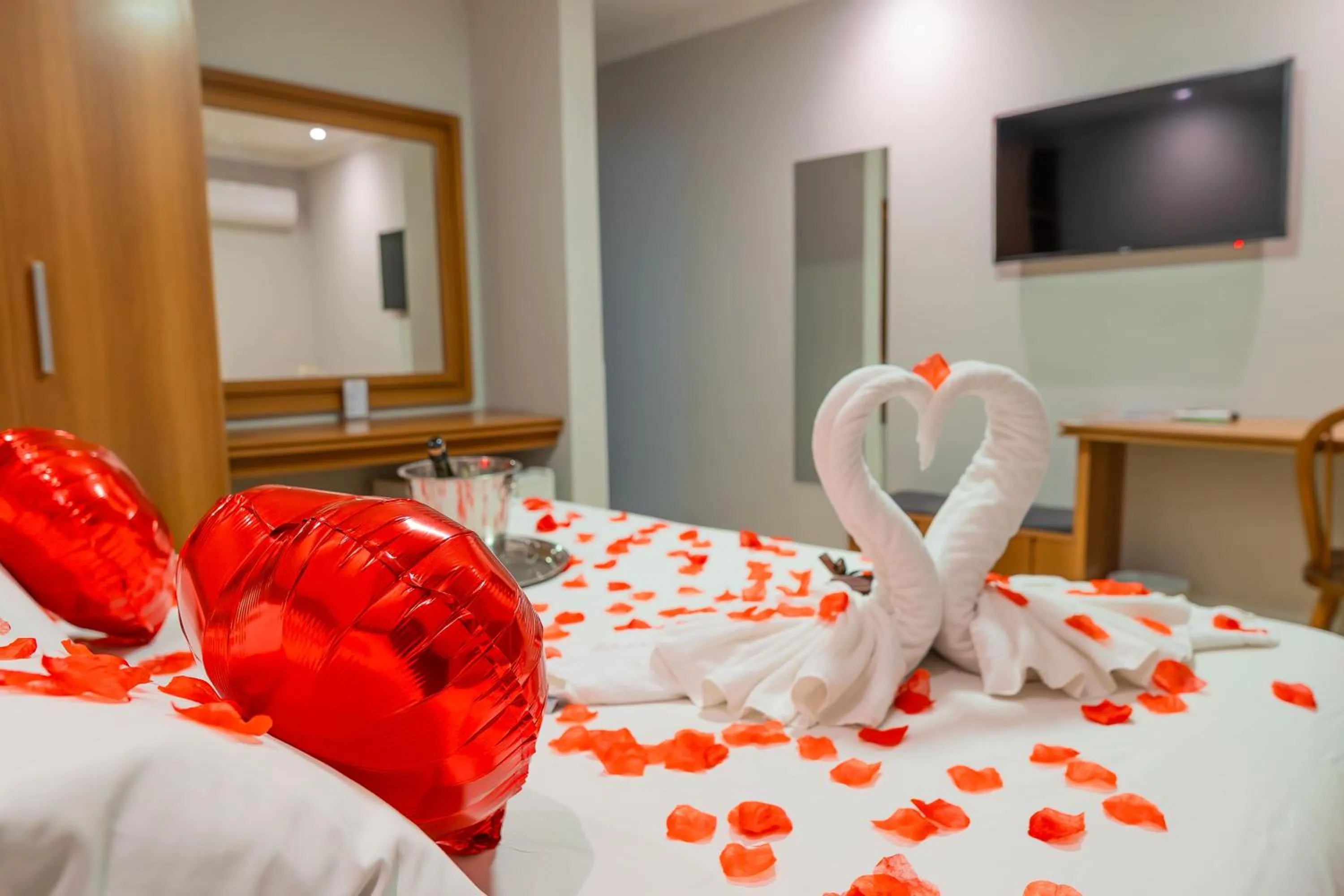 Bedroom, Bed in Pousada Nacional Inn Campos do Jordão