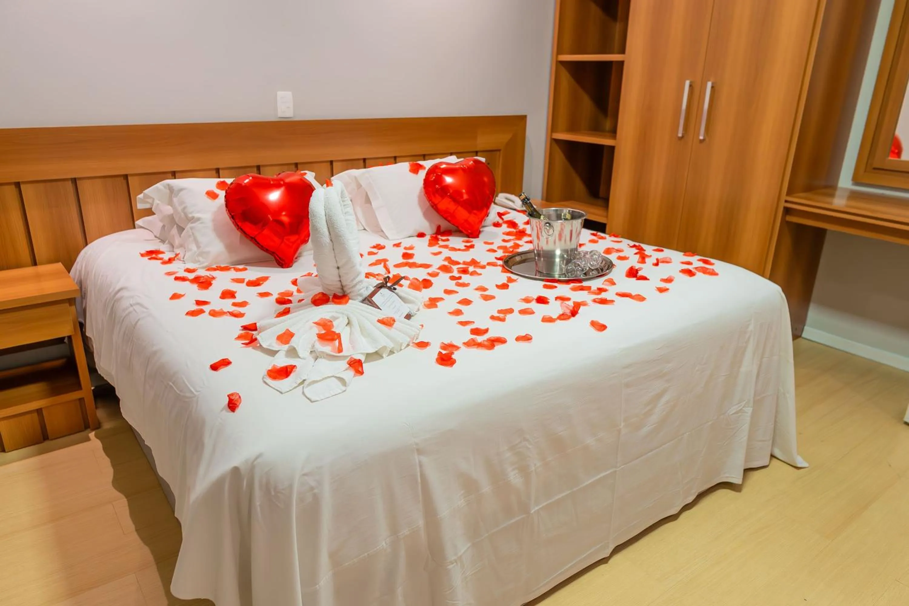 Bedroom, Bed in Pousada Nacional Inn Campos do Jordão