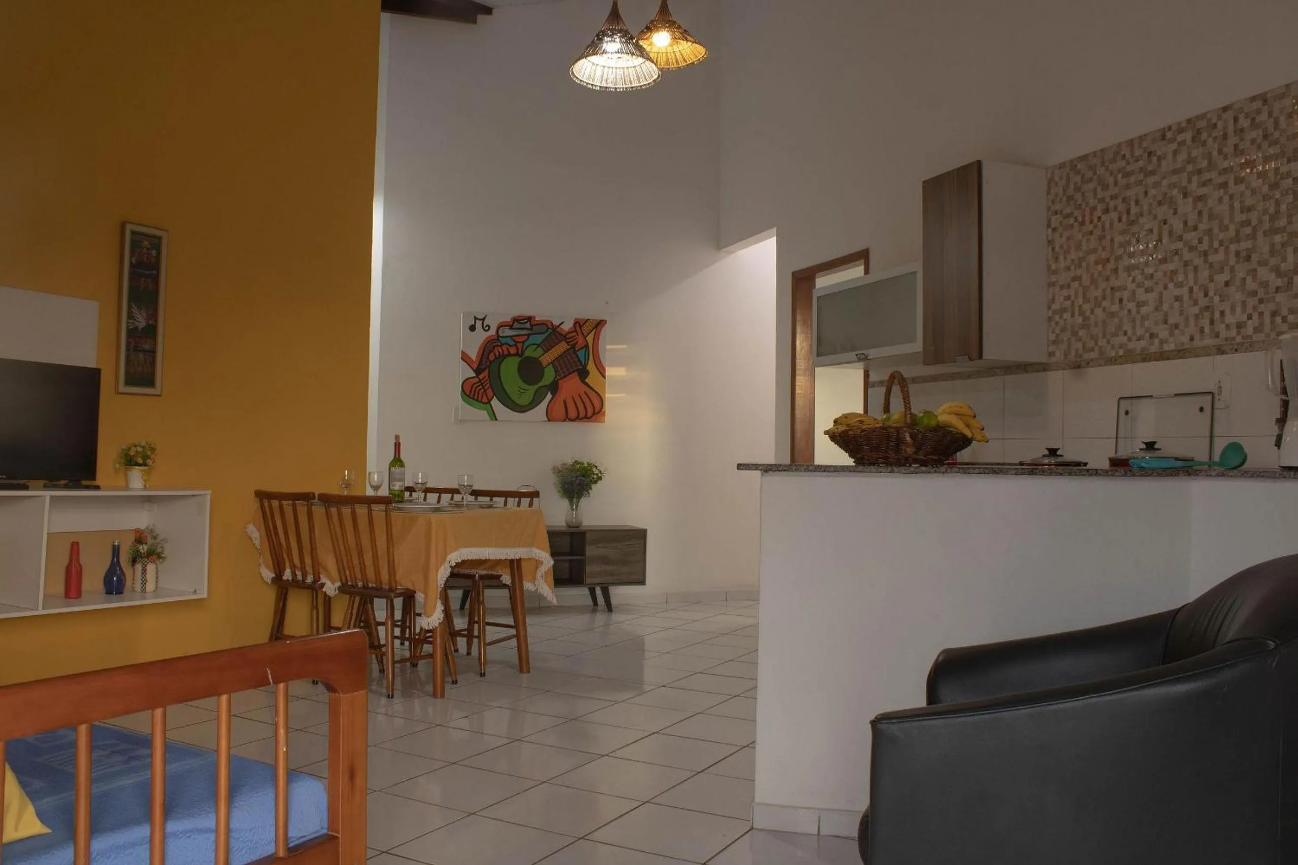 Living room in ECONOMICS- Amplo, Ventilado e Aconchegante