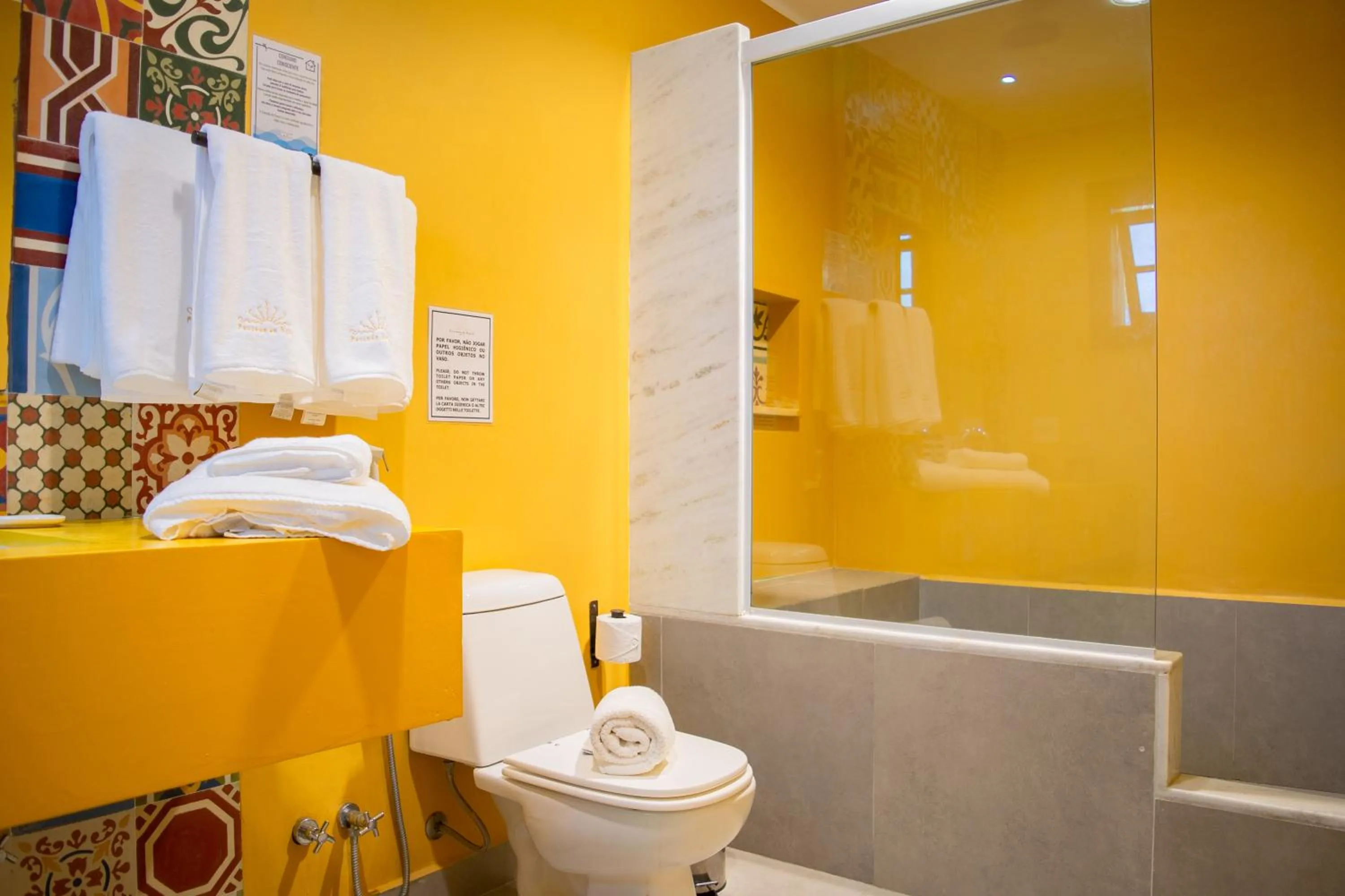 Bathroom in Pousada da Cyssa