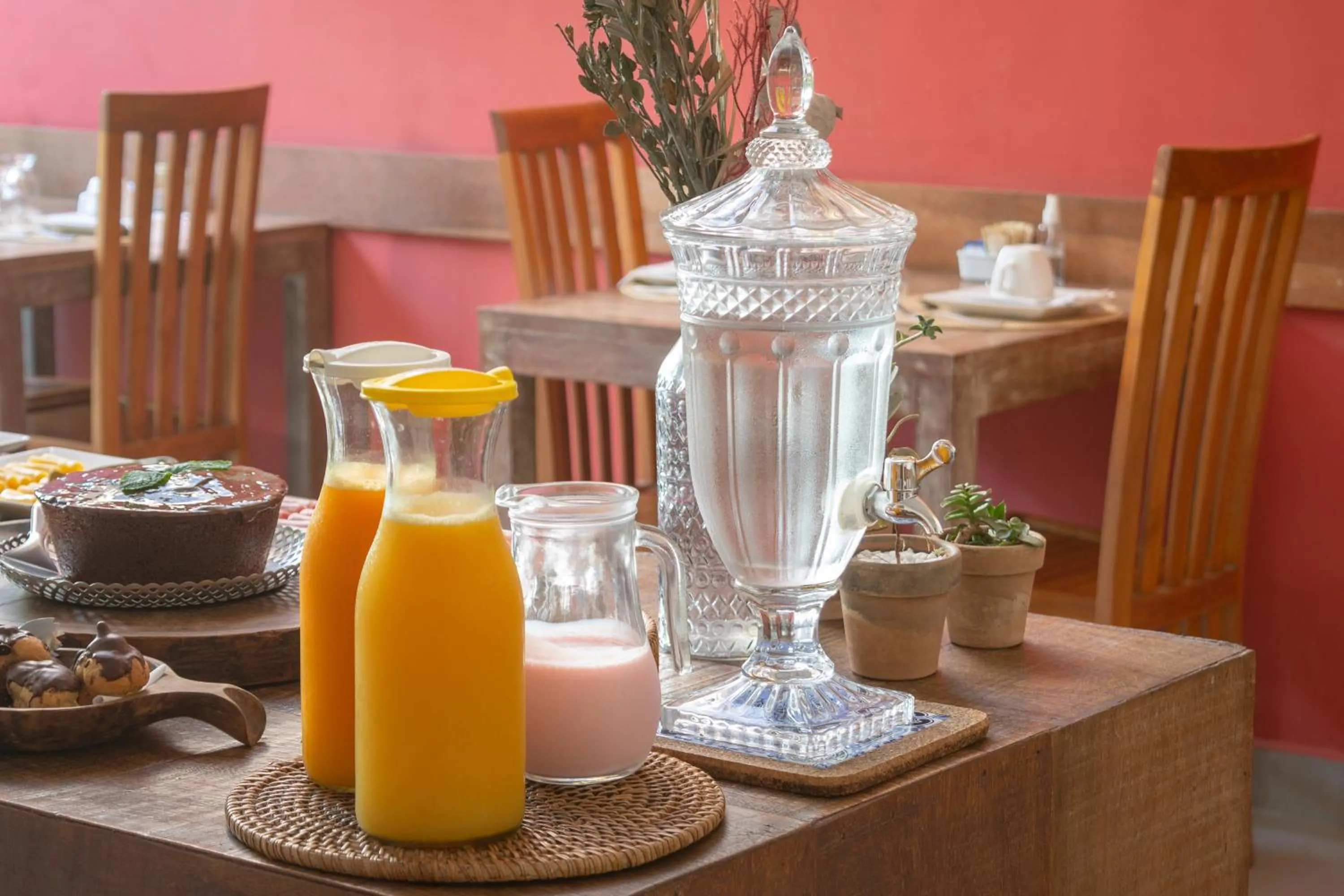 Coffee/tea facilities in Pousada da Cyssa