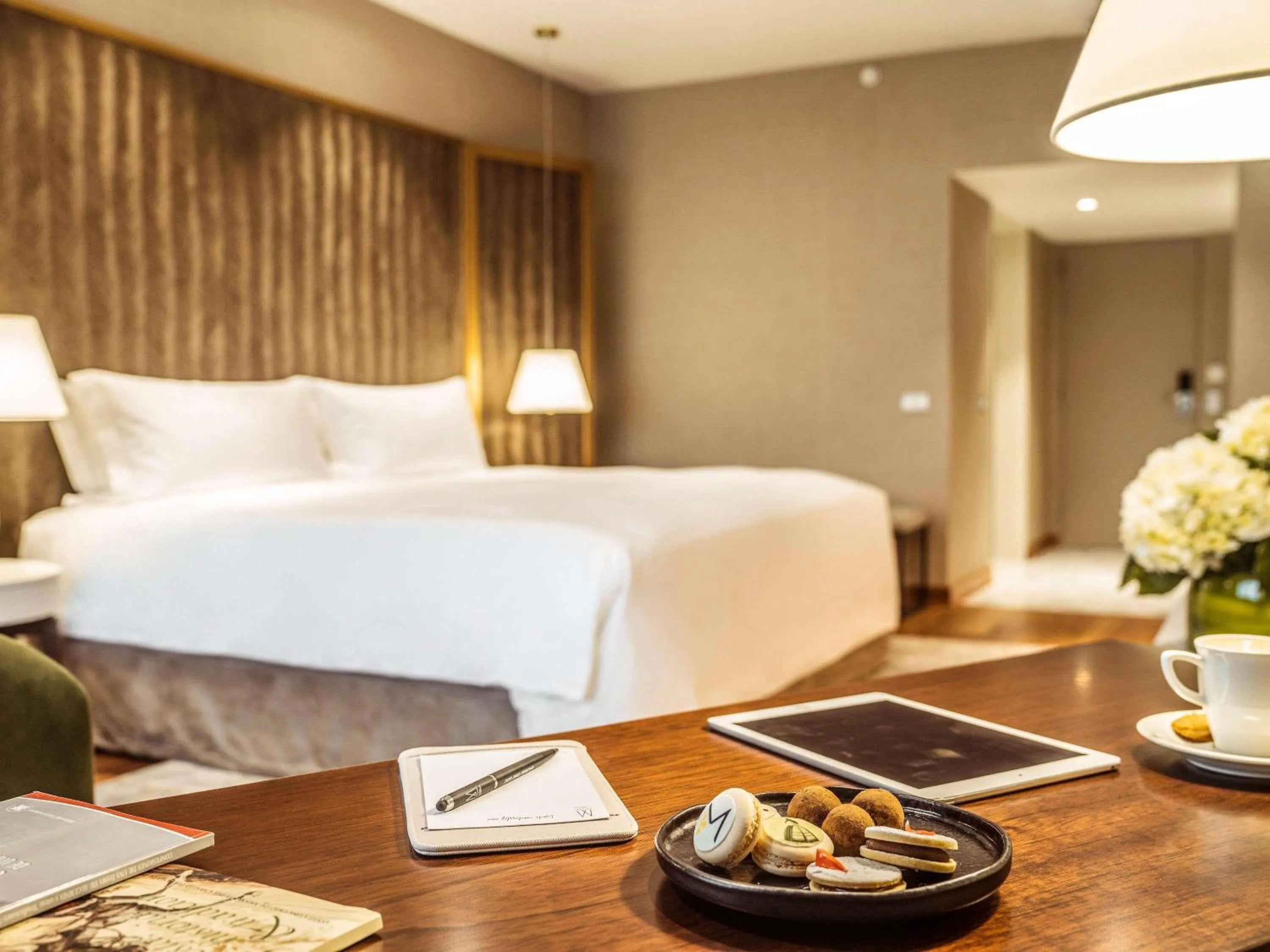 Bedroom, Bed in Manto Hotel Lima - MGallery Collection