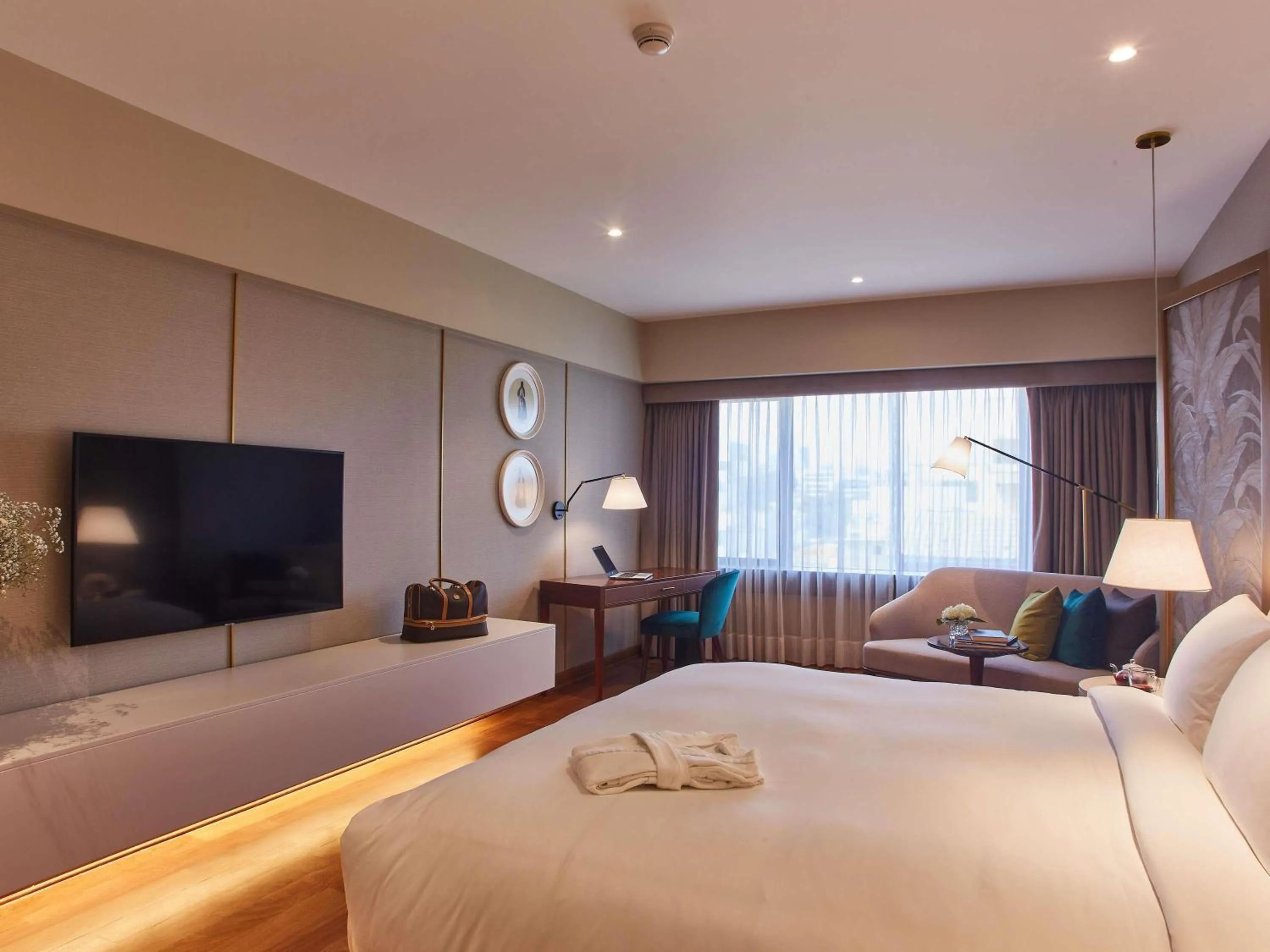 Bedroom, Bed in Manto Hotel Lima - MGallery Collection