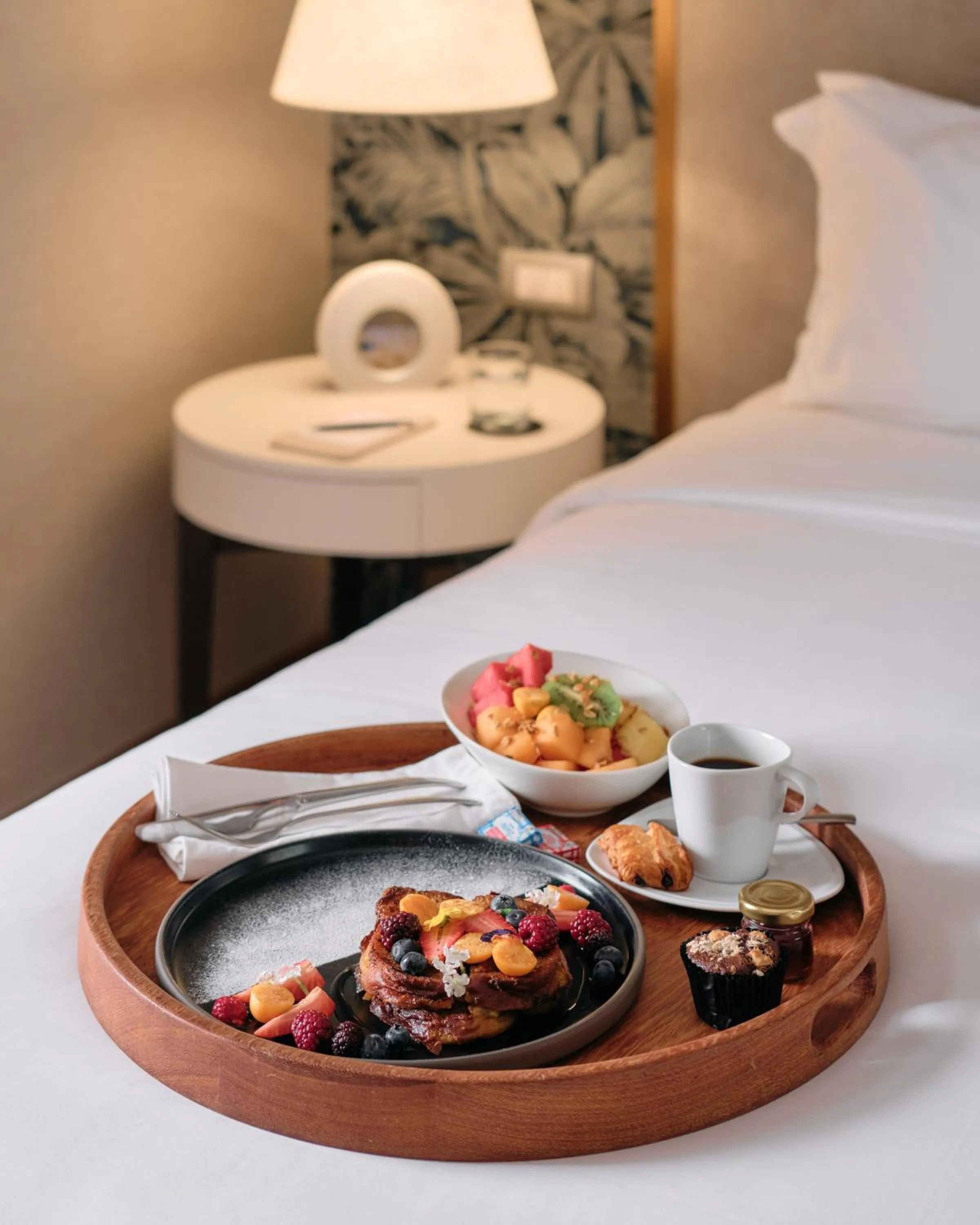 room service in Manto Hotel Lima - MGallery Collection