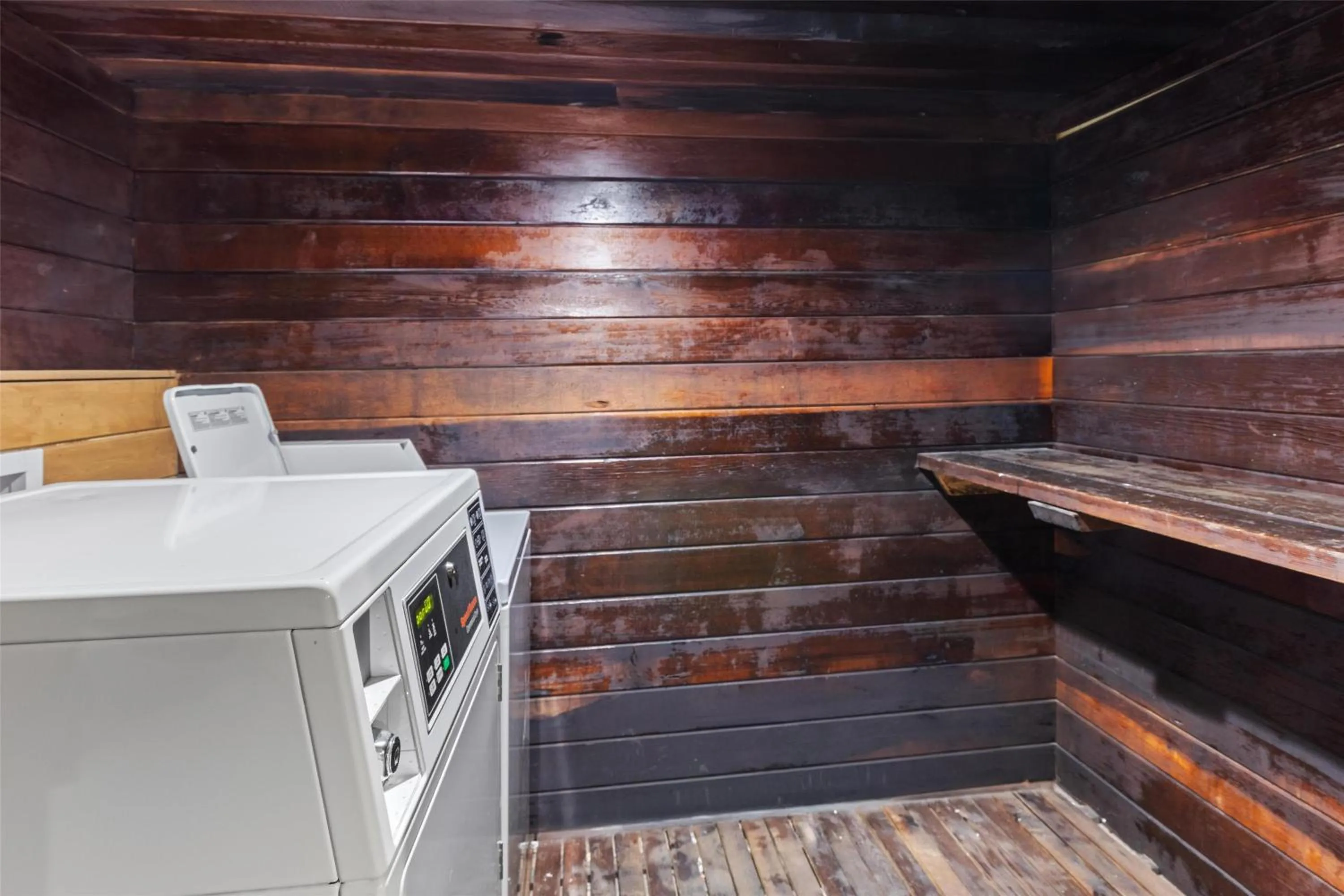 Property building in SureStay Plus Hotel by Best Western Mammoth Lakes