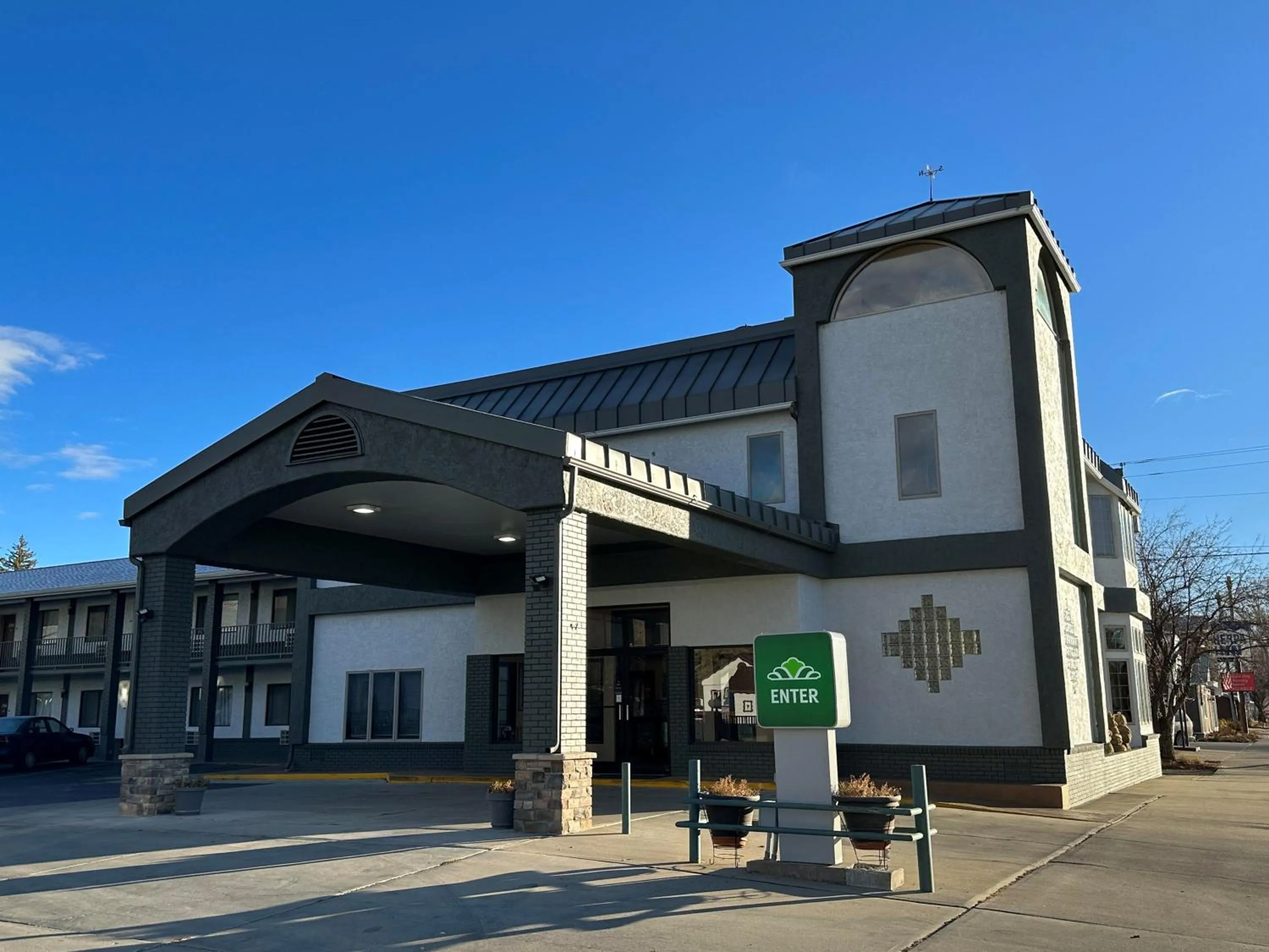 Property building in Wingate by Wyndham Gunnison Near Western Colorado University