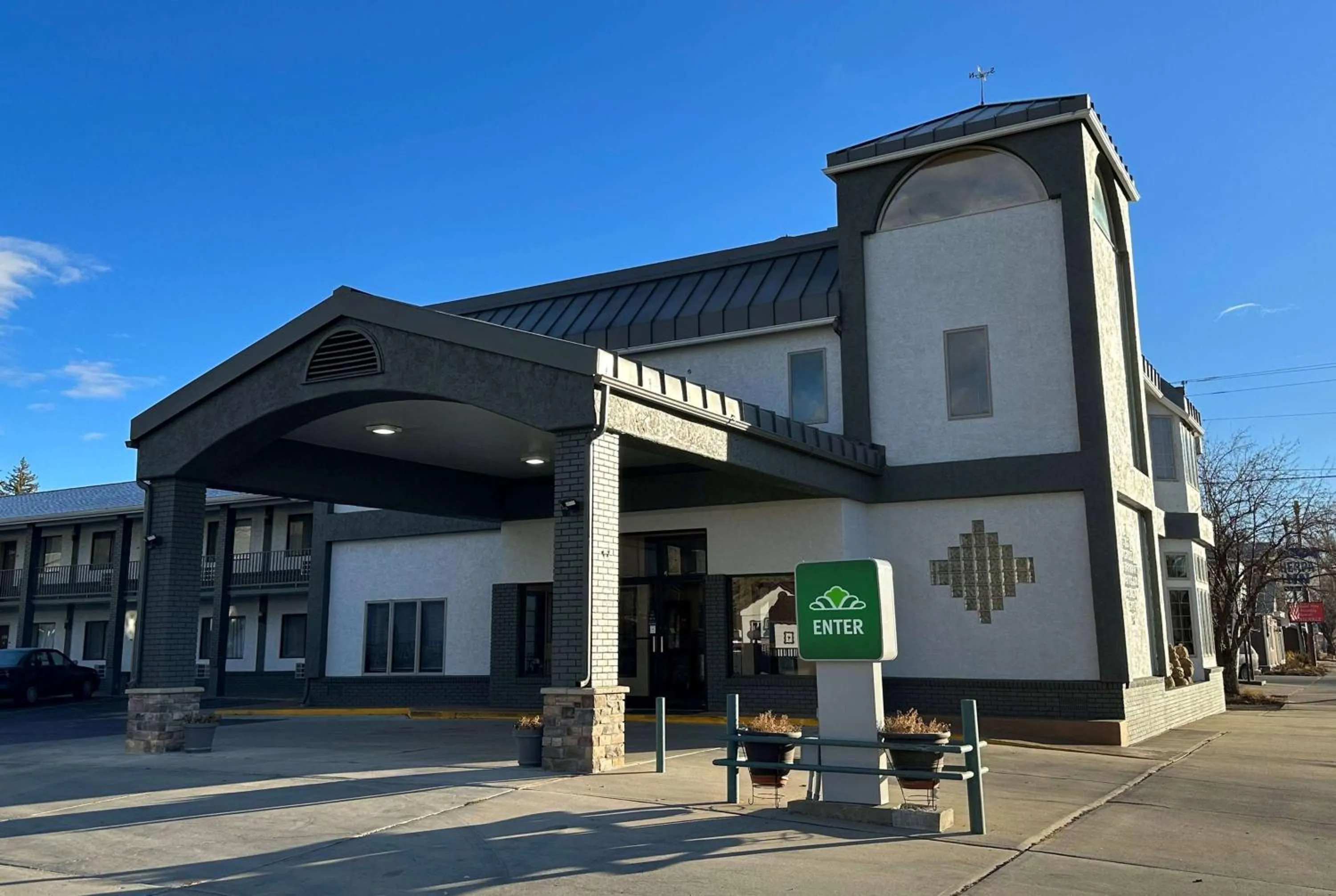 Property building in Wingate by Wyndham Gunnison Near Western Colorado University