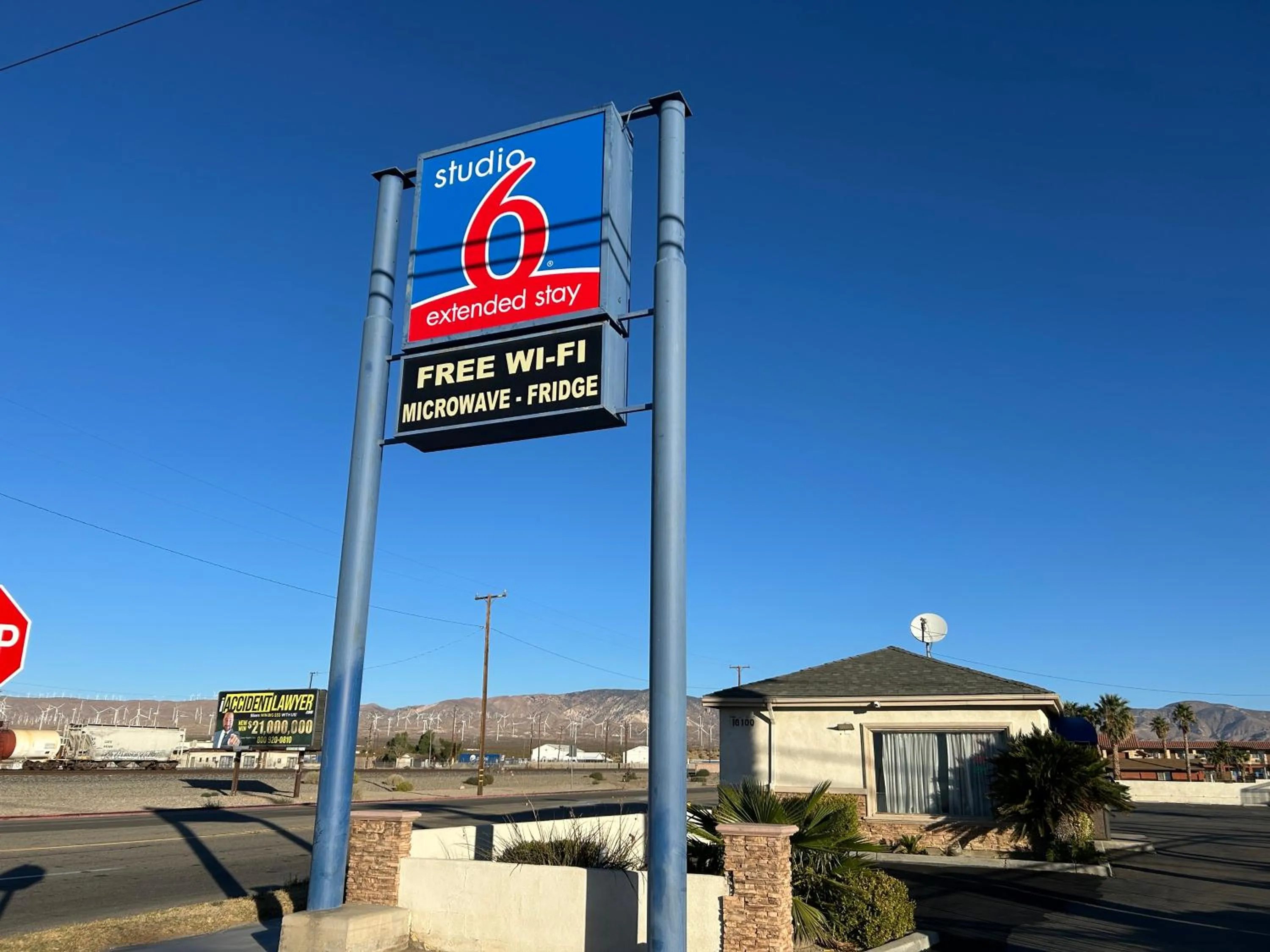 Studio 6 Mojave, CA - Airport