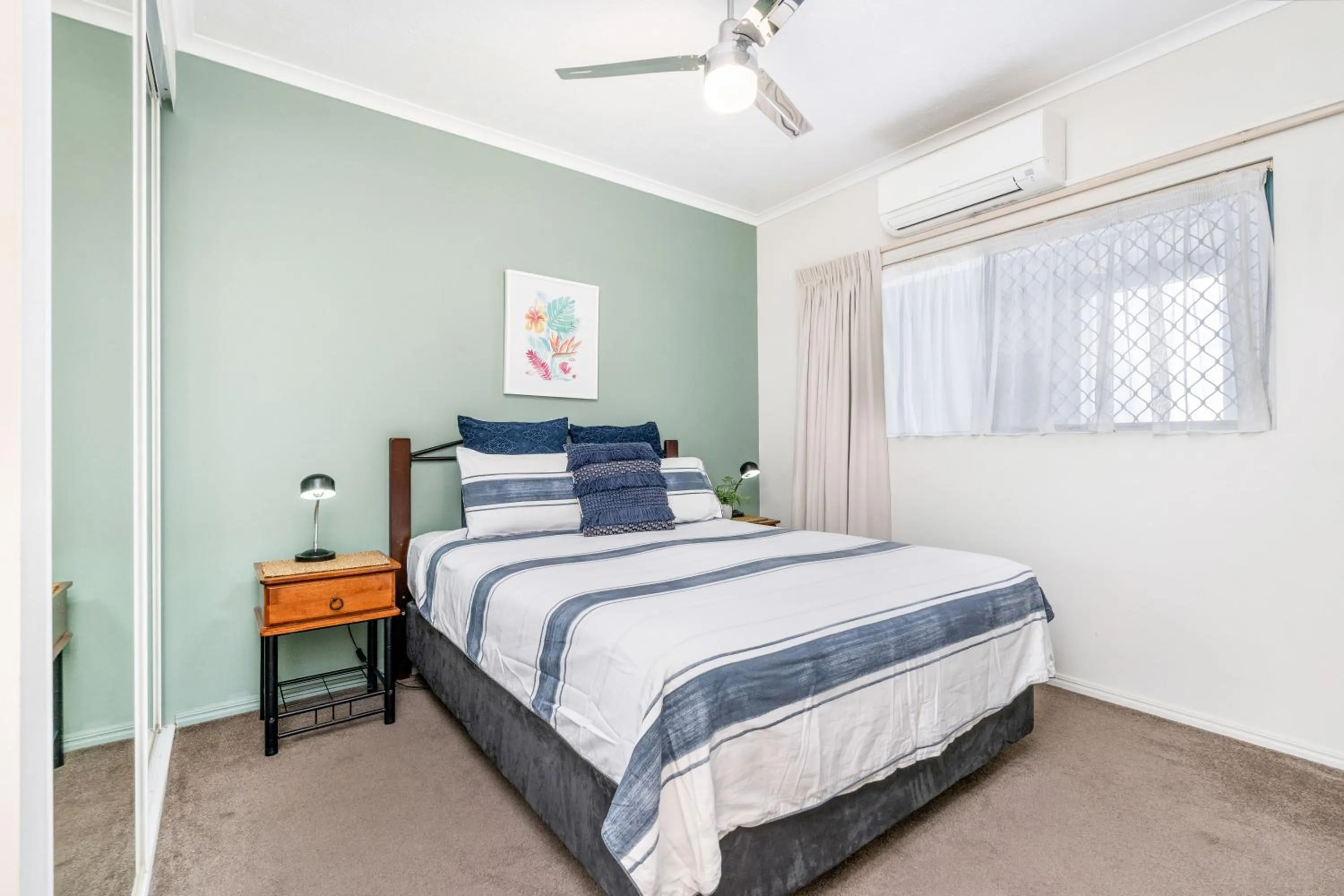 Bed in Shelly Bay Resort