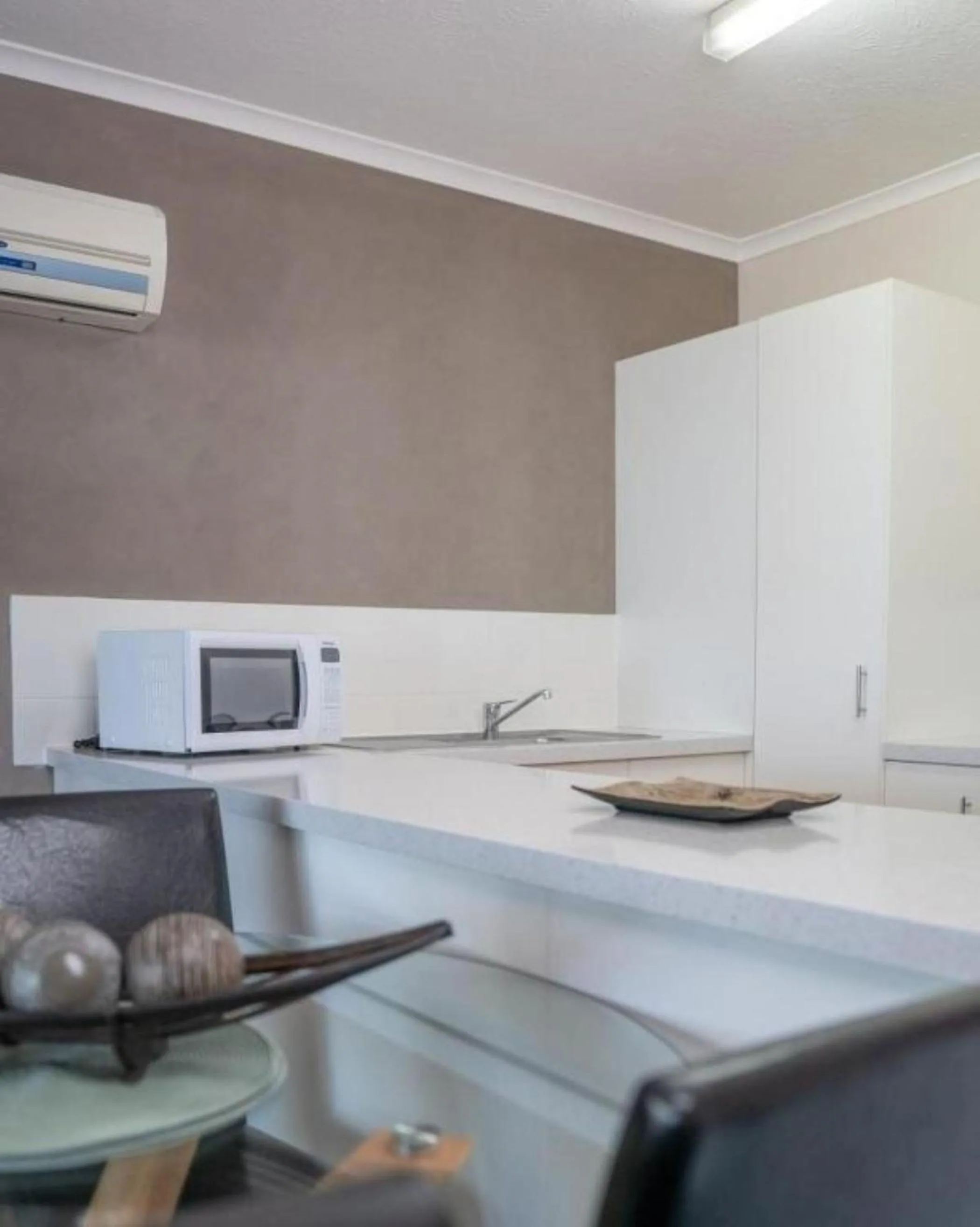 Kitchen or kitchenette in Shelly Bay Resort