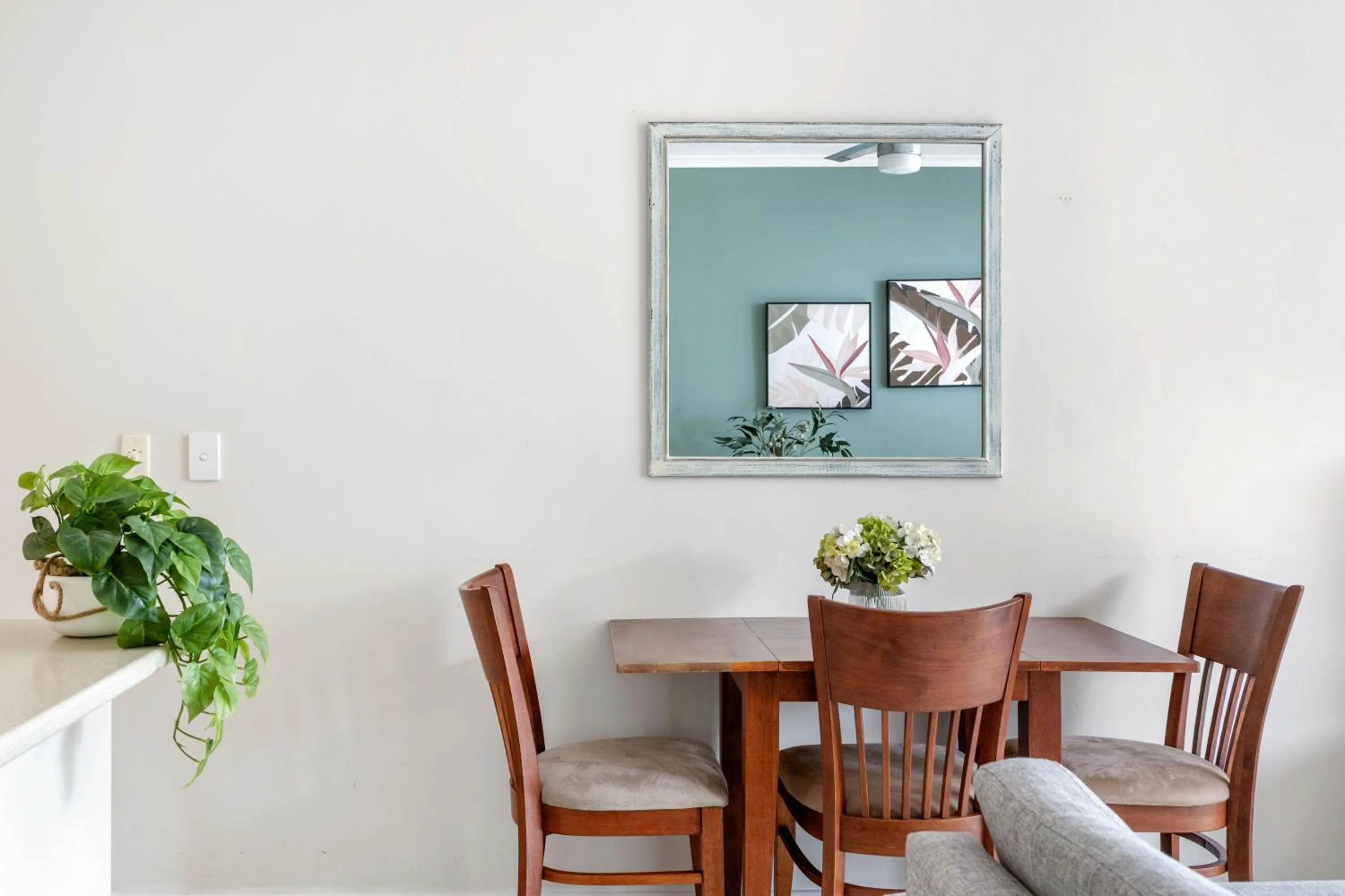 Seating area in Shelly Bay Resort