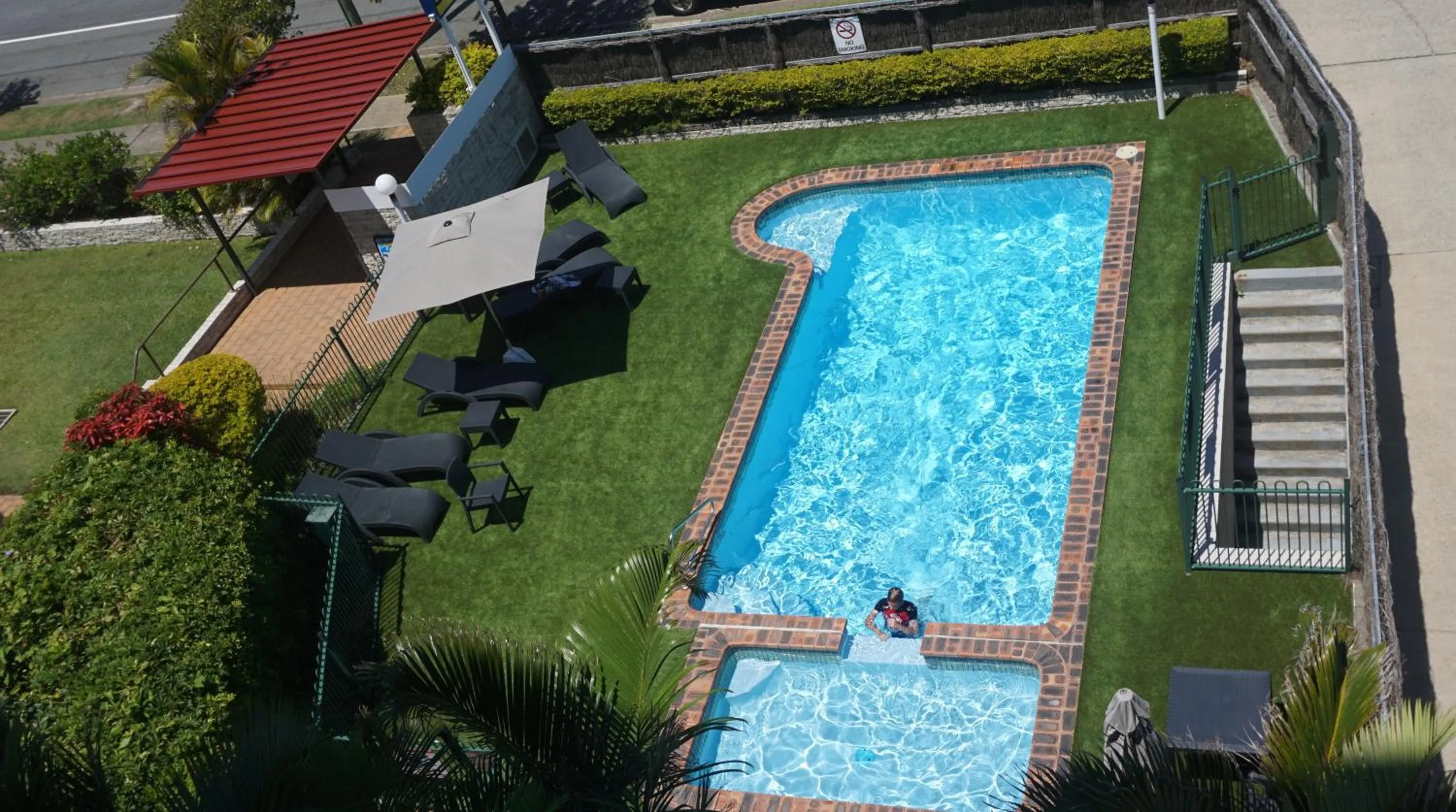 Pool view in Pacific Surf Absolute Beachfront Apartments