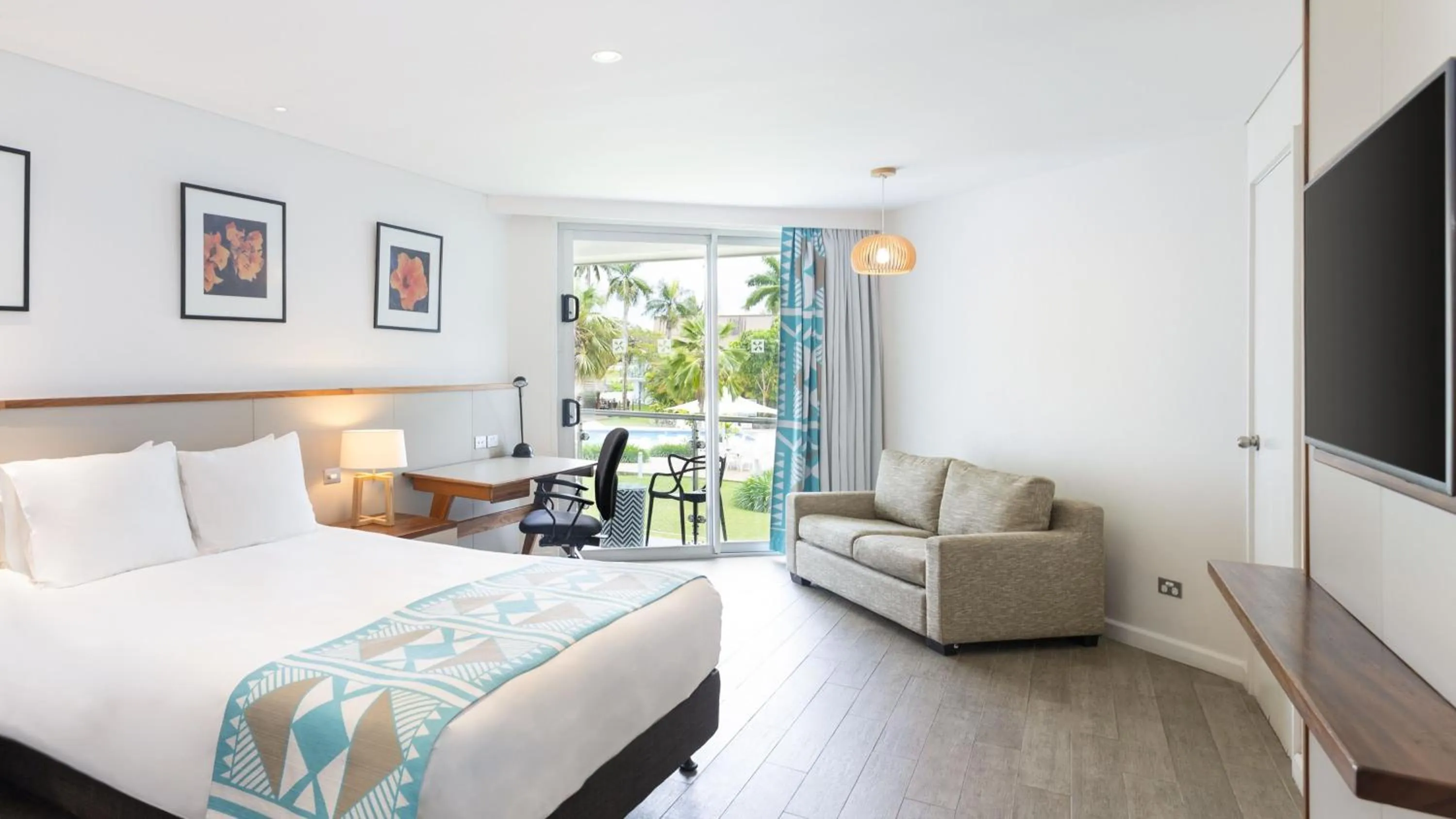 Photo of the whole room, Bed in Holiday Inn Suva by IHG