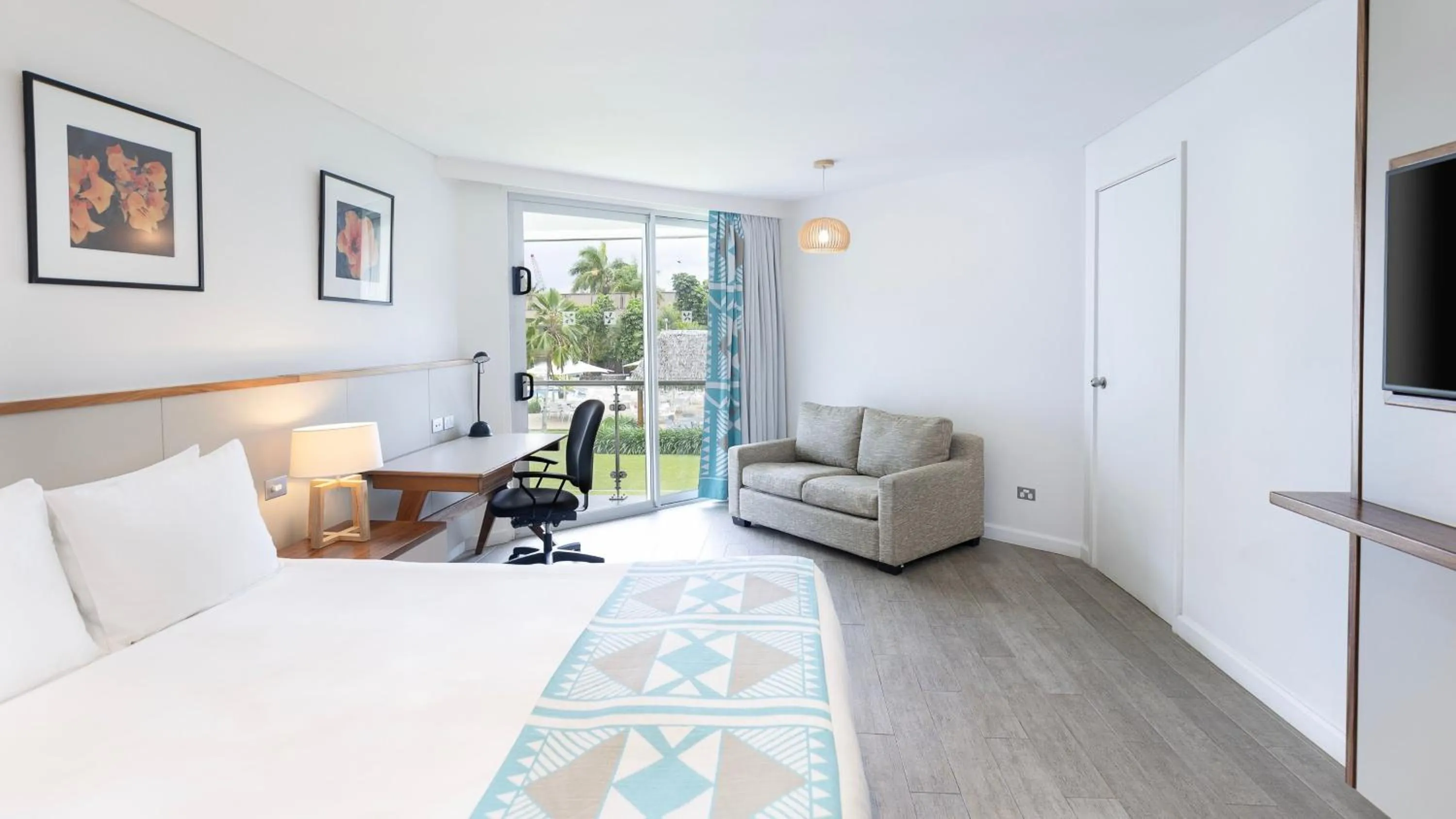 Photo of the whole room, Bed in Holiday Inn Suva by IHG