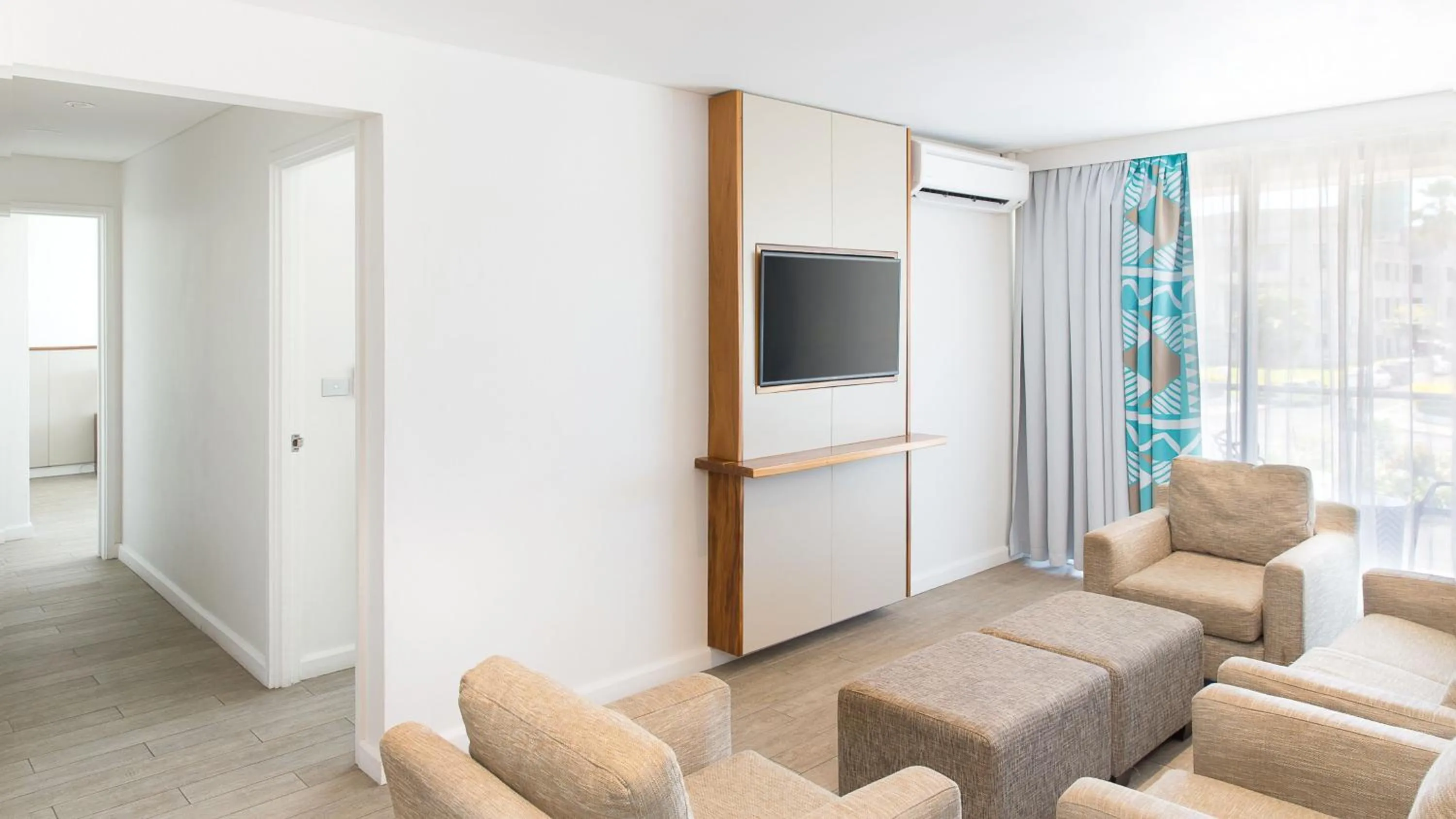 Photo of the whole room in Holiday Inn Suva by IHG