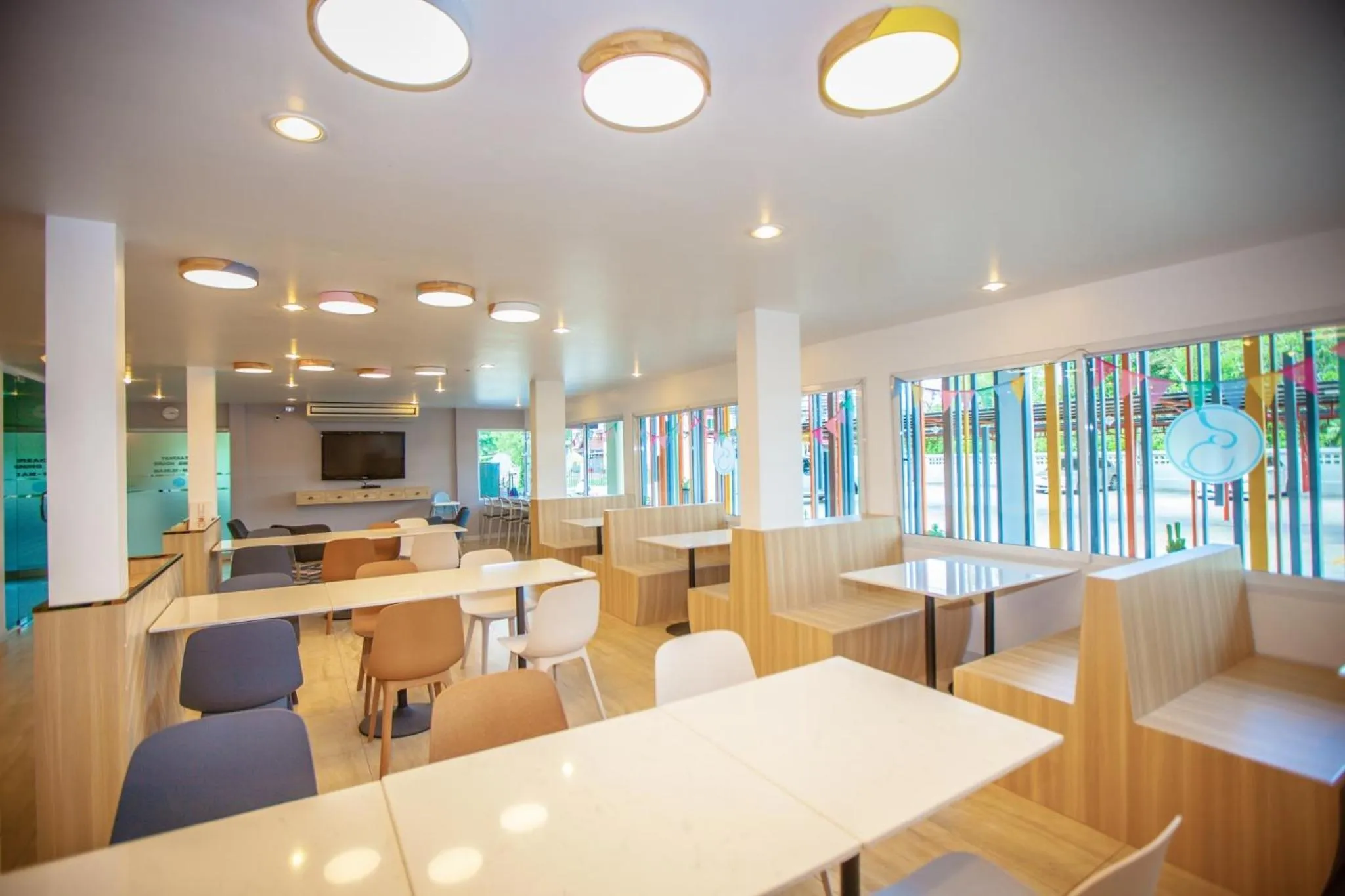 Restaurant/places to eat in iRabbit Hotel