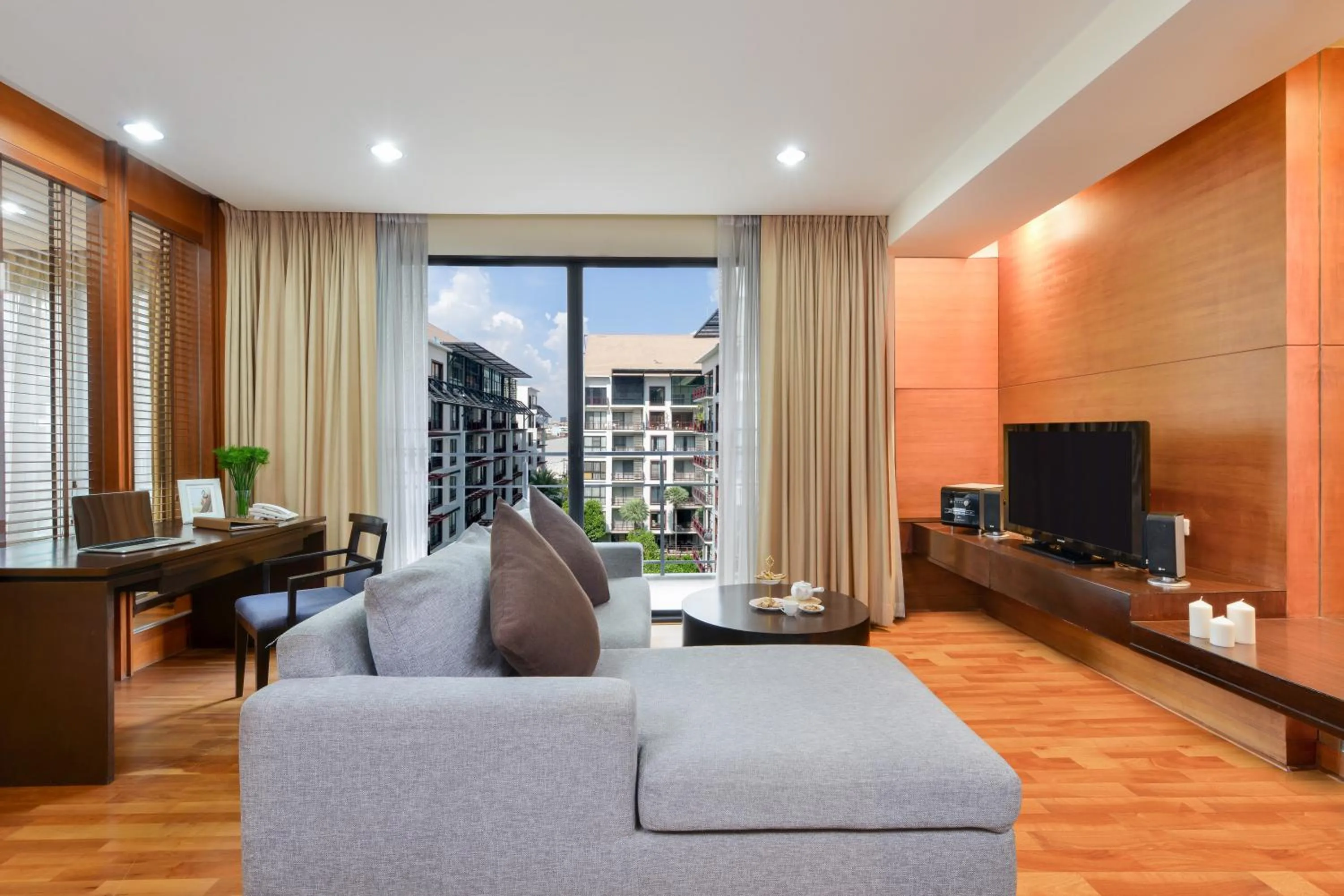 Guests in Amanta Hotel & Residence Ratchada