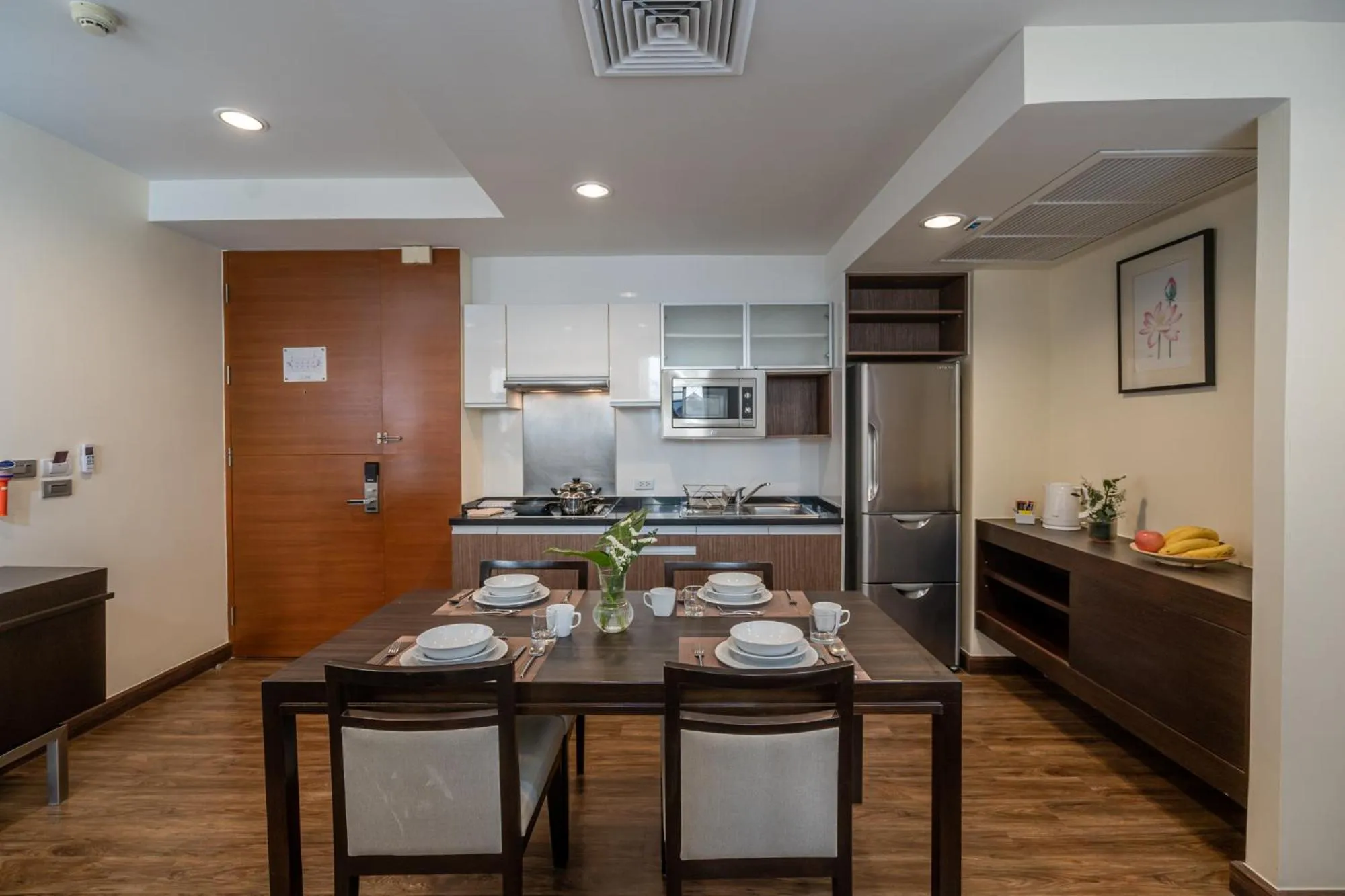 Kitchen or kitchenette in Amanta Hotel & Residence Ratchada