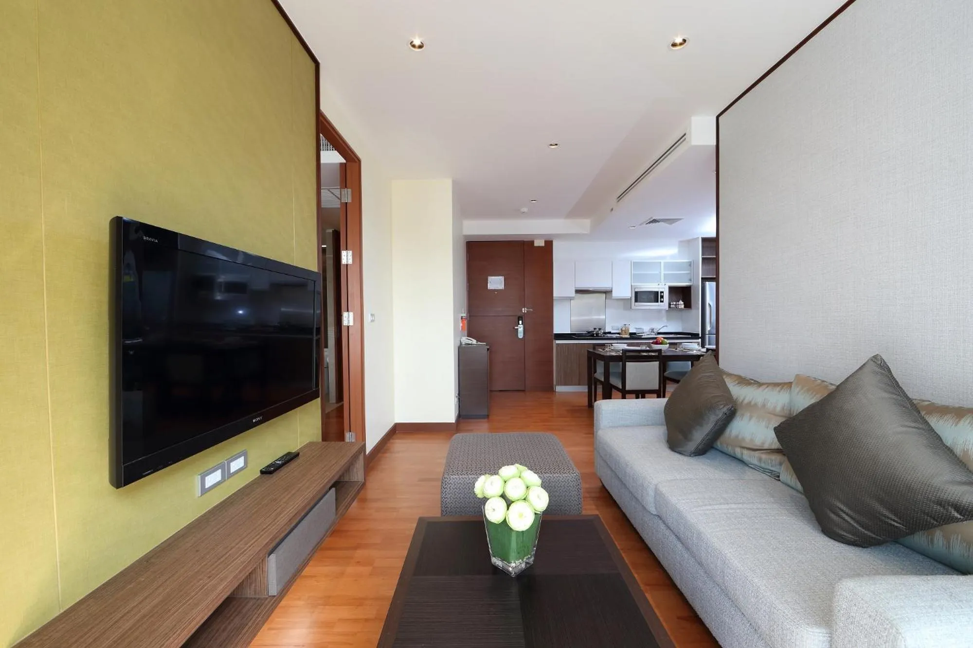 Living room in Amanta Hotel & Residence Ratchada