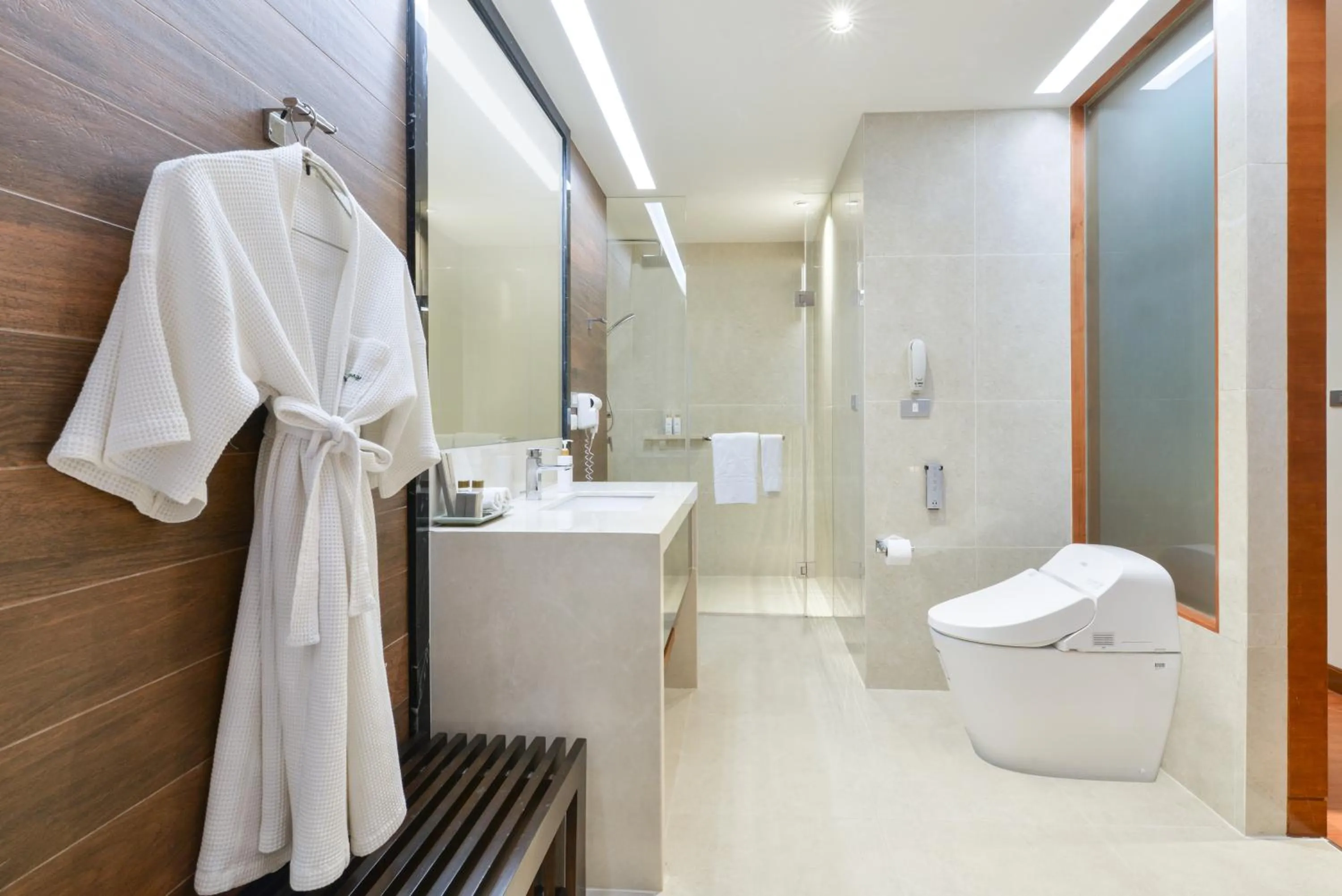 Shower in Amanta Hotel & Residence Ratchada