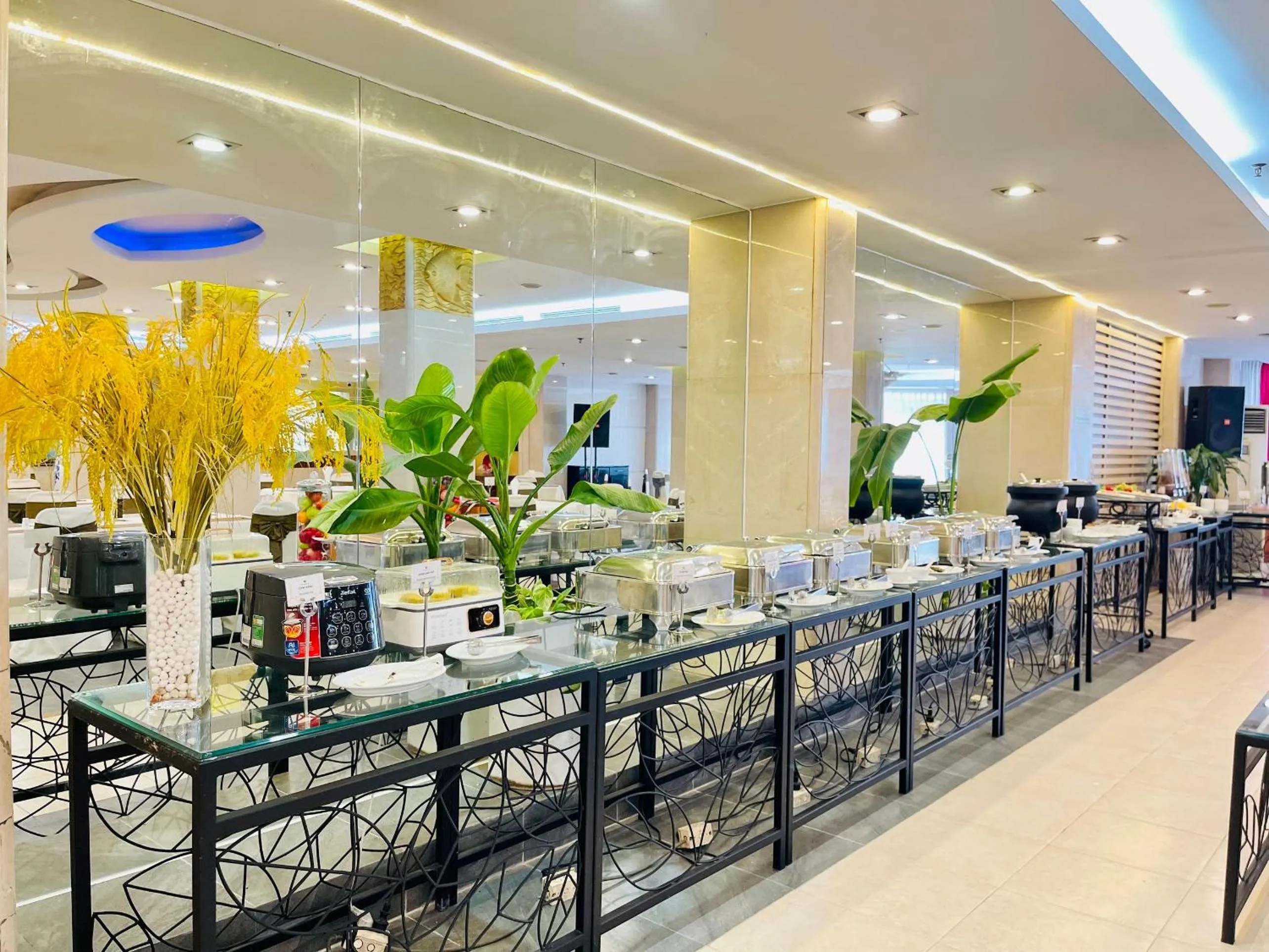 Breakfast in Bao Son International Hotel