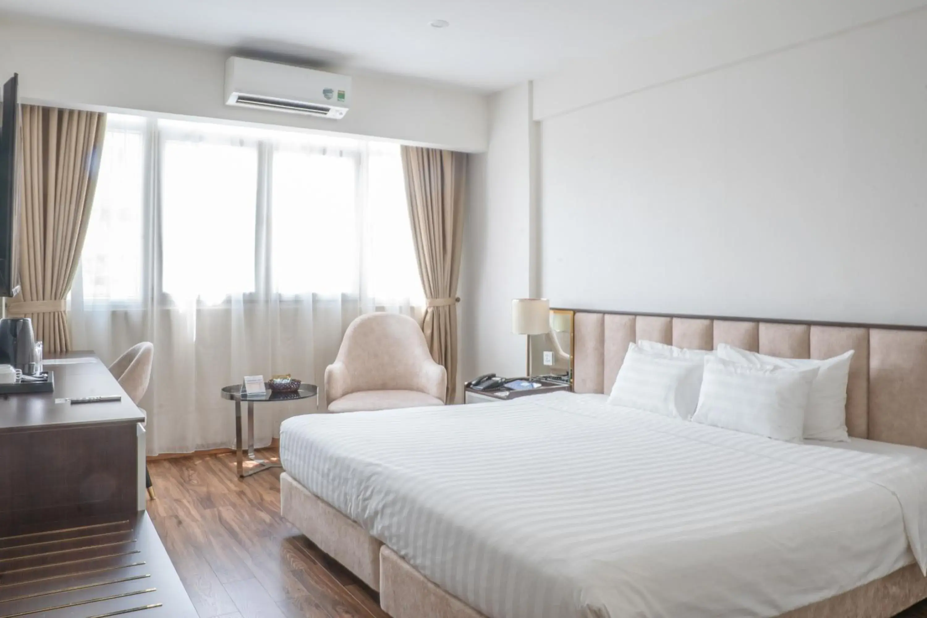 Superior Double or Twin Room - single occupancy in Bao Son International Hotel Superior Double or Twin Room - single occupancy in Bao Son International Hotel