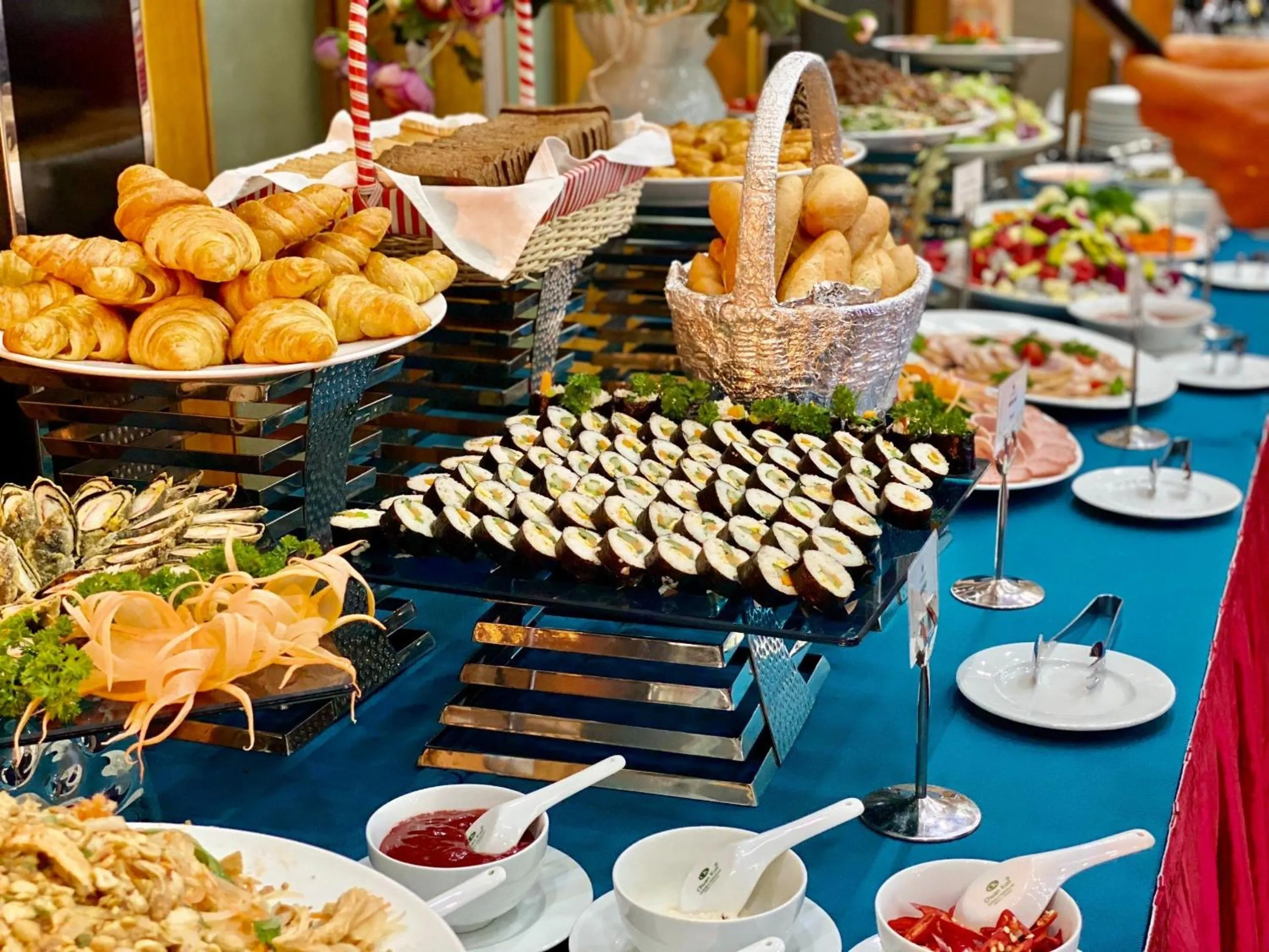 Restaurant/places to eat in Bao Son International Hotel