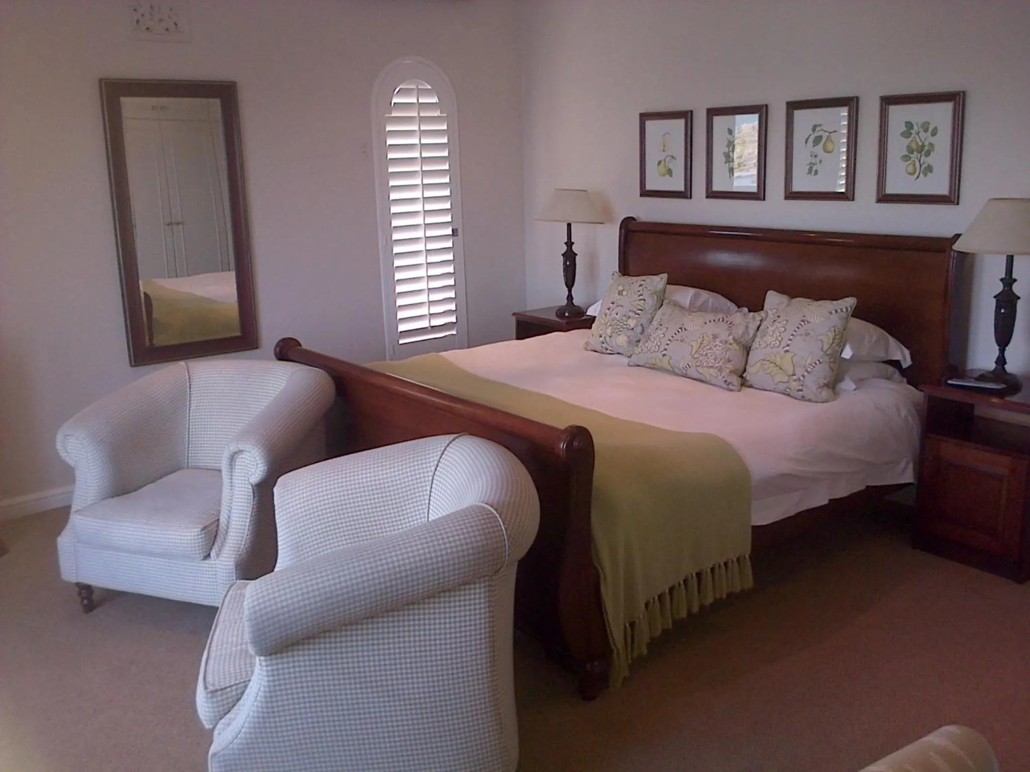 Photo of the whole room, Bed in Pelagus Guest House