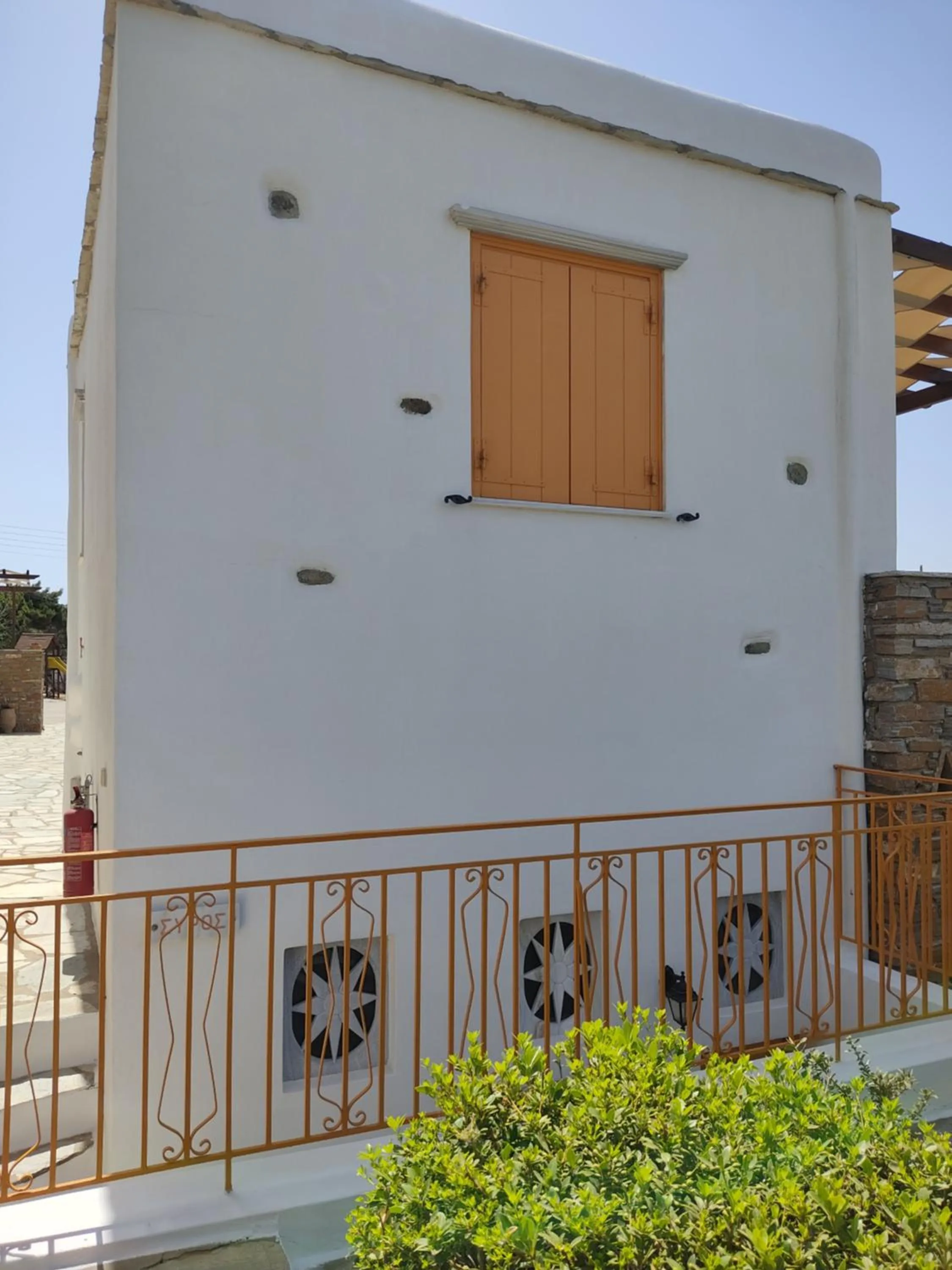 Property building in Aigaio Studios tinos