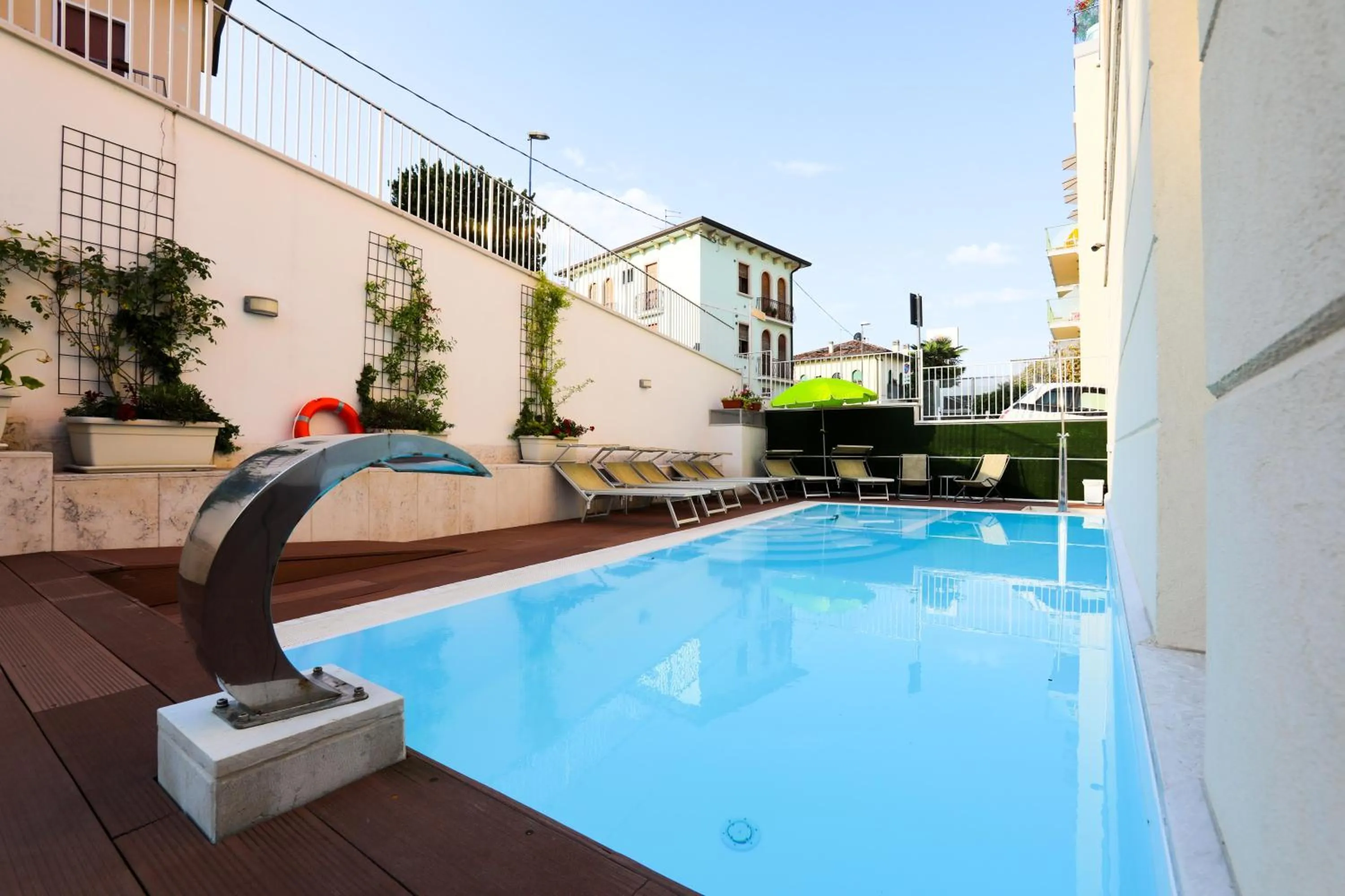 Swimming pool in Hotel Villa Anthea