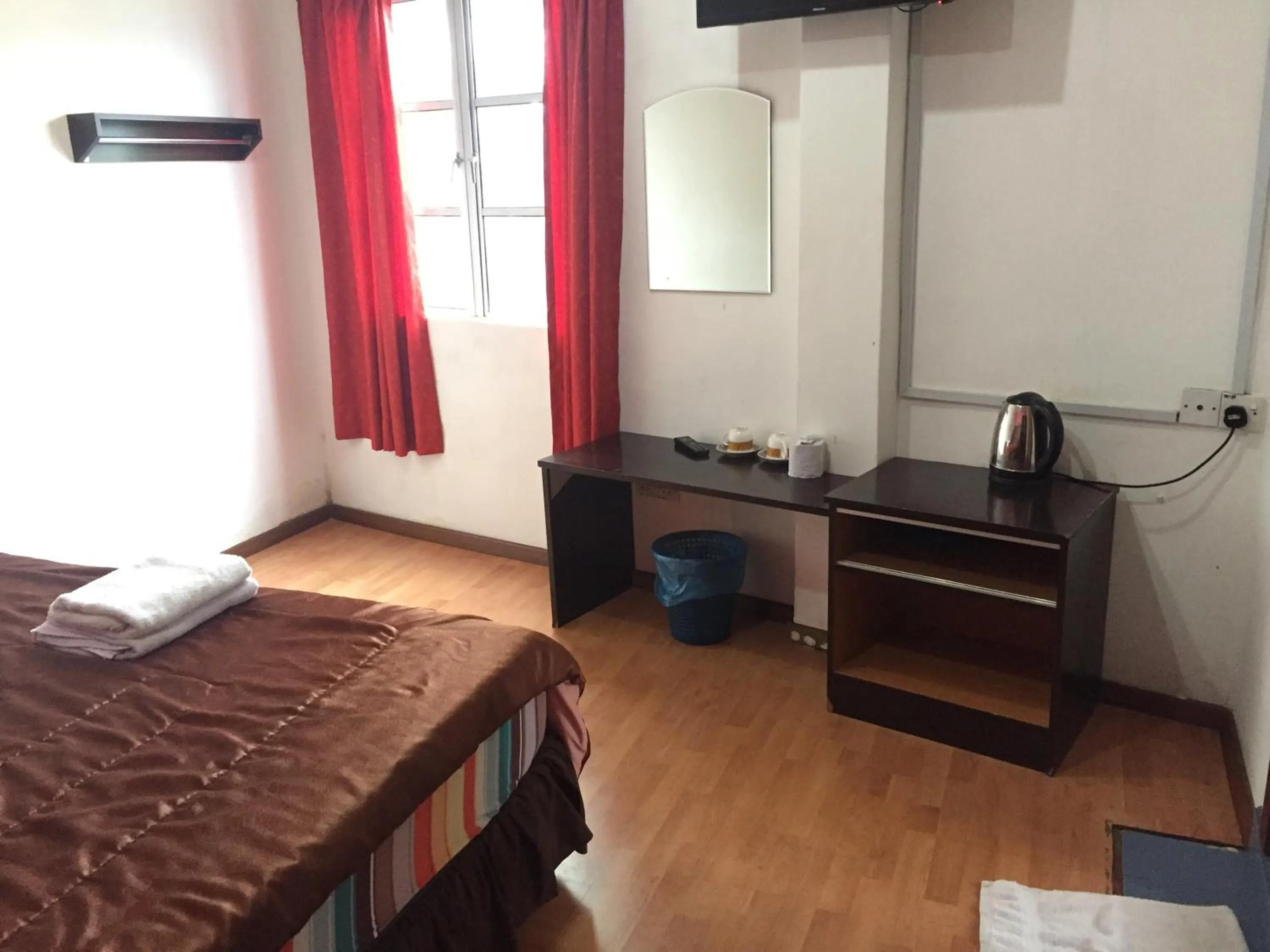 Bed in Golden Night Hotel Cameron Highlands