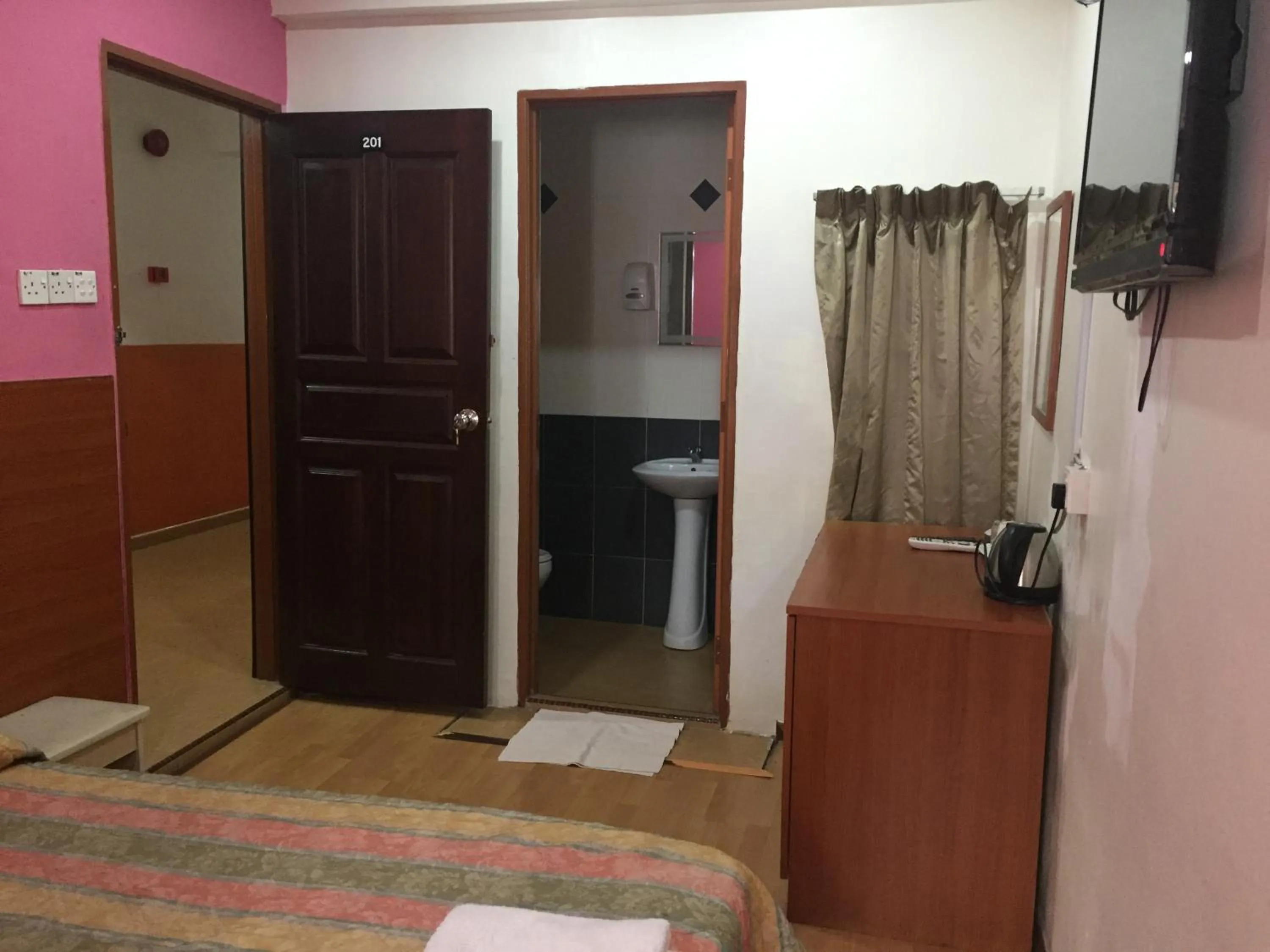 Bed in Golden Night Hotel Cameron Highlands