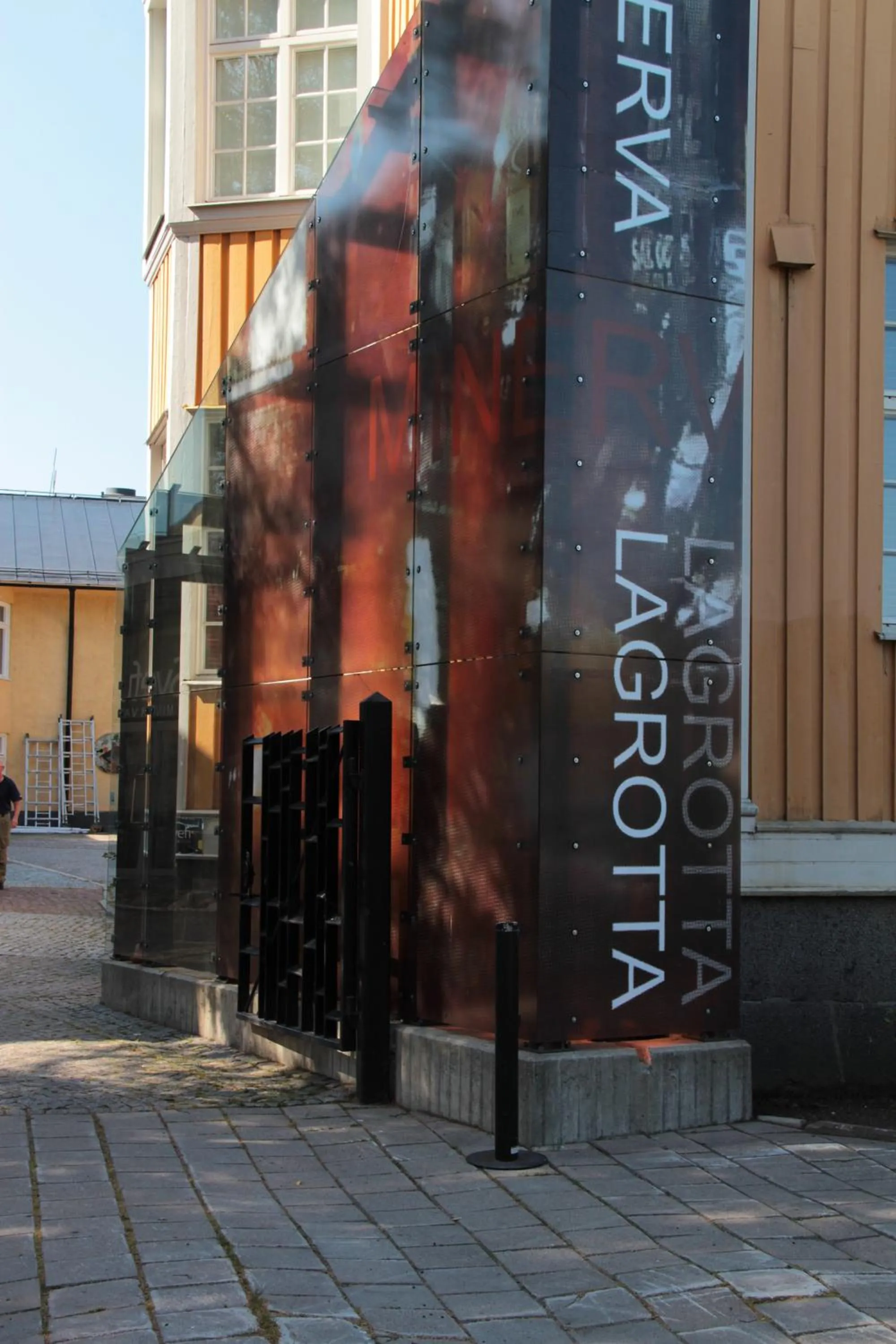 Facade/entrance in Svefi Vandrarhem - Hostel