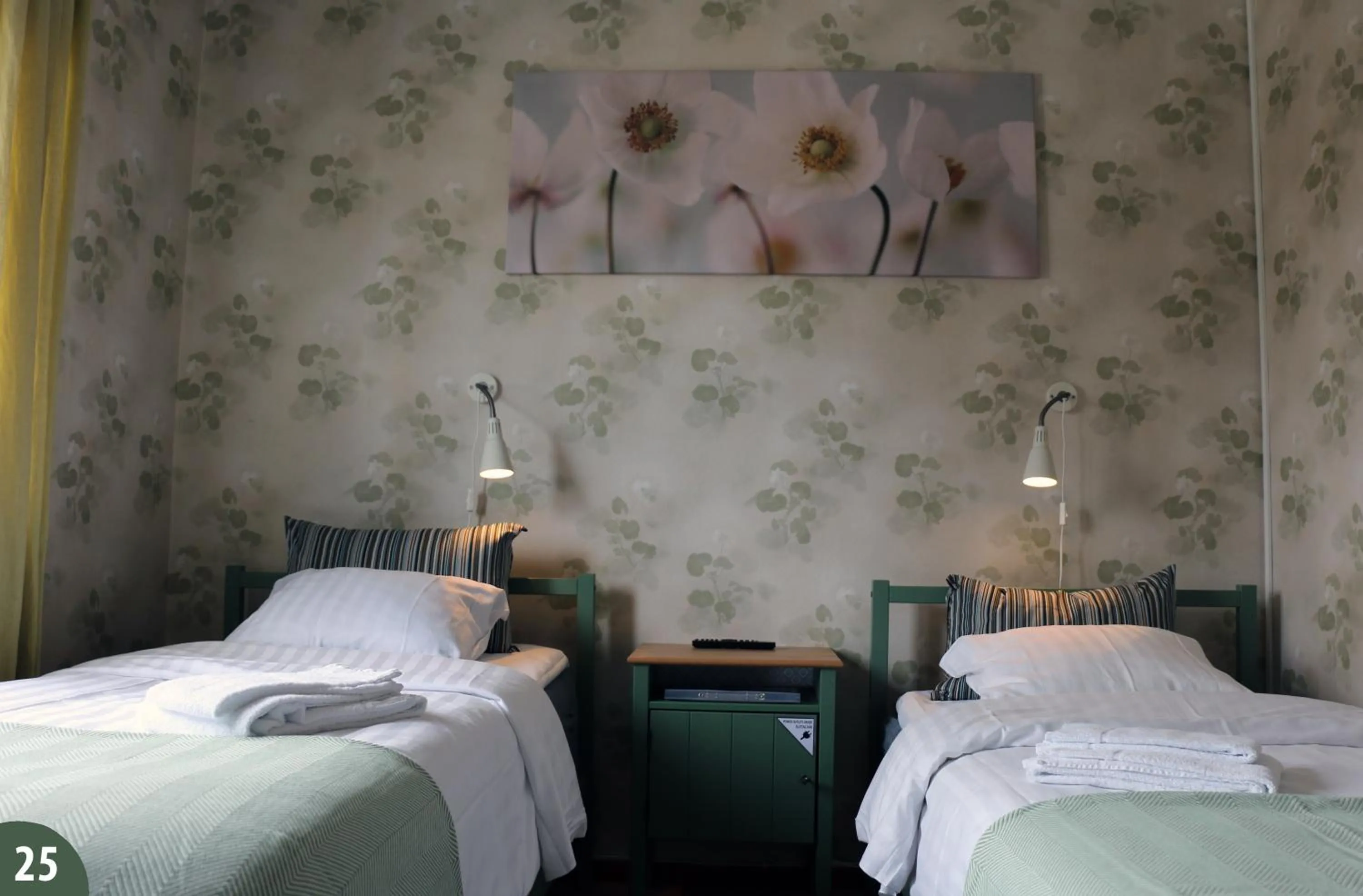 Bed in Svefi Vandrarhem - Hostel