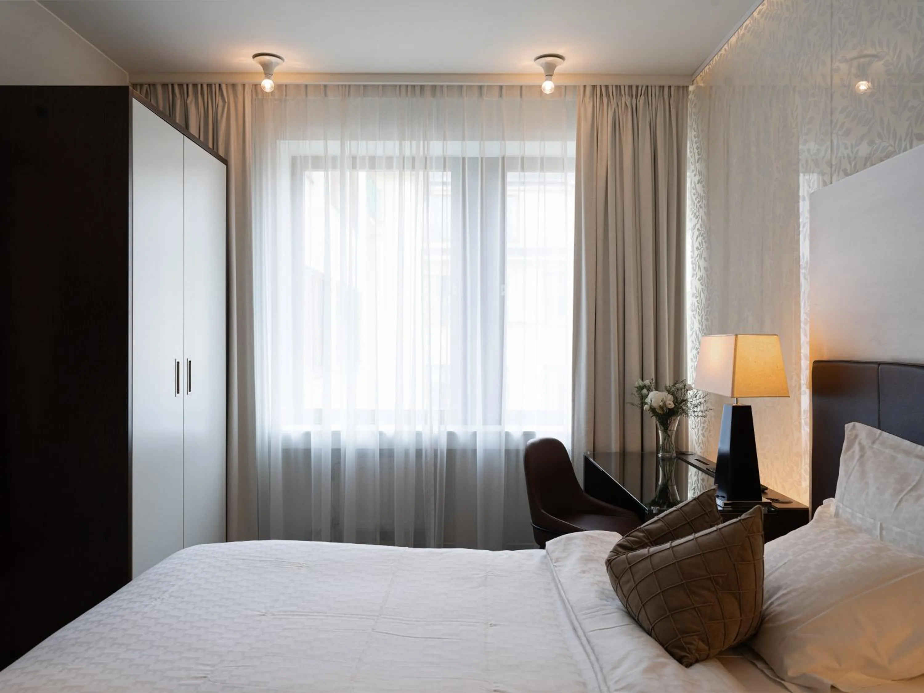 Bedroom, Bed in Elite Eden Park Hotel