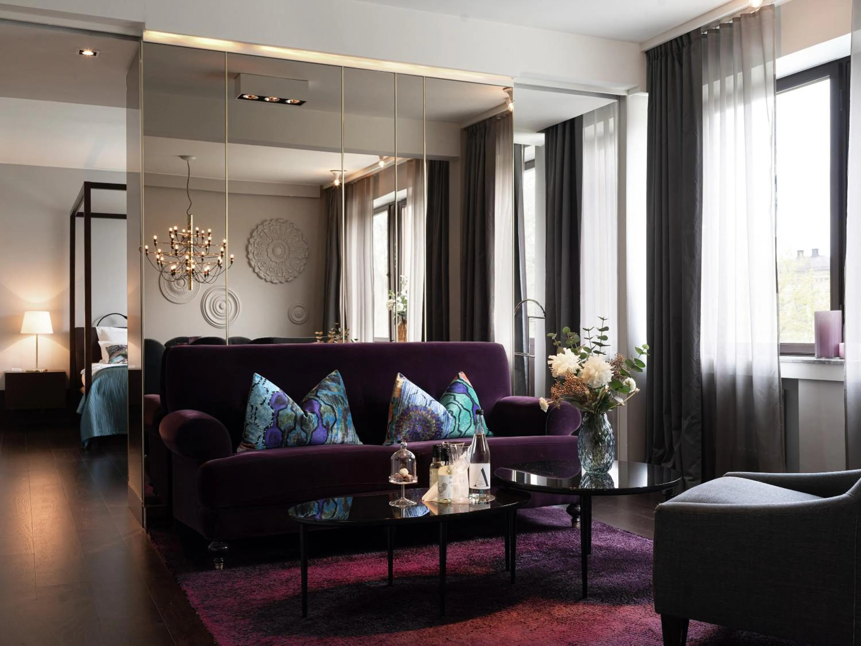 Living room in Elite Eden Park Hotel