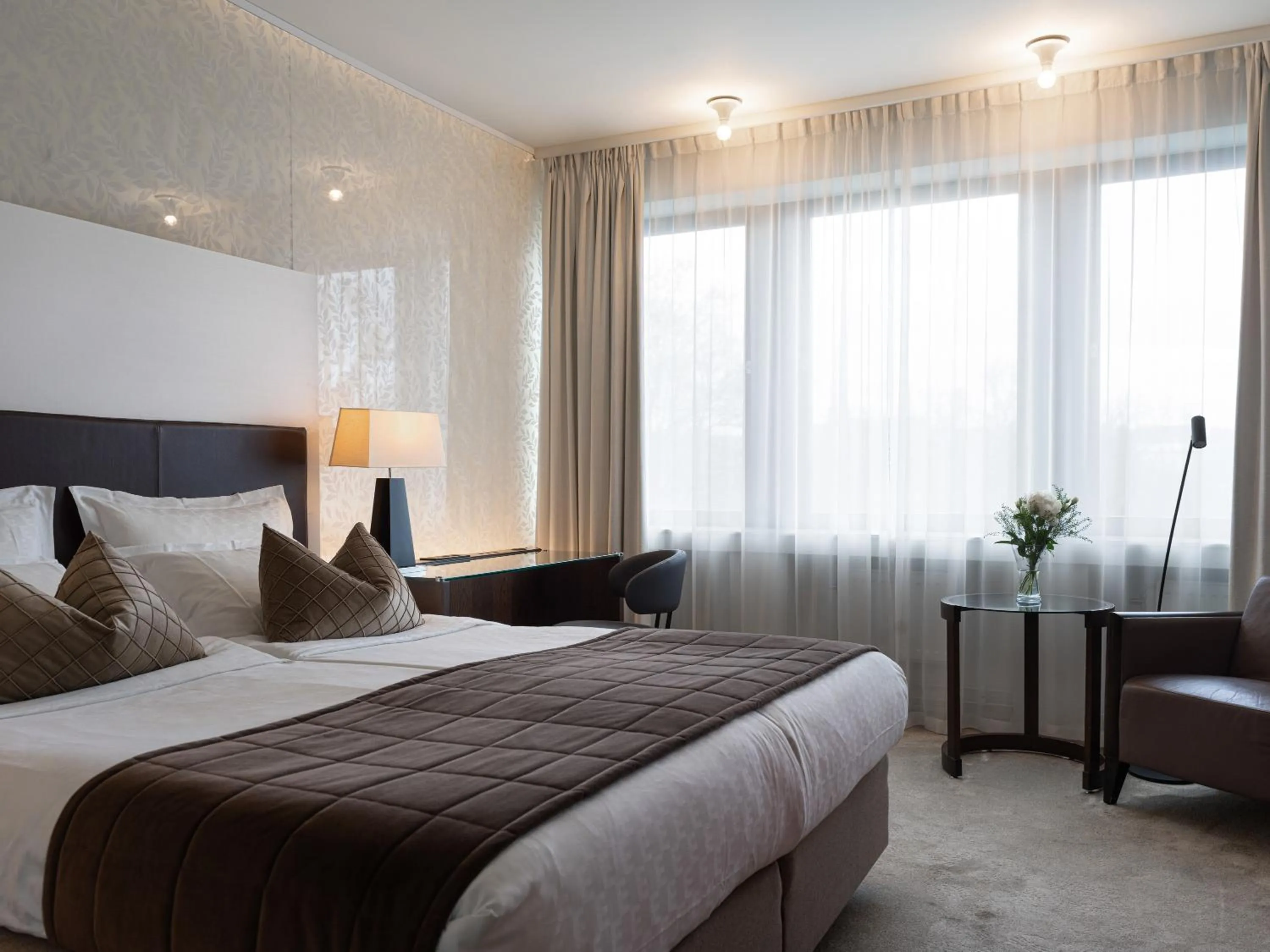 Bedroom, Bed in Elite Eden Park Hotel